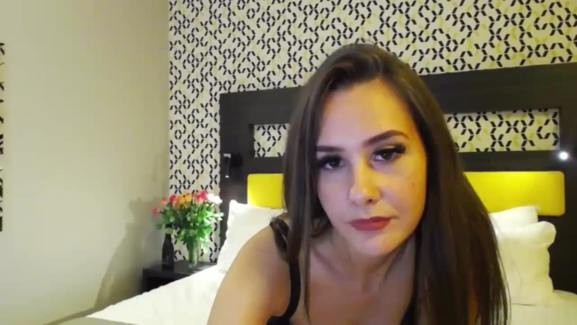 Gallery image thumbnail from RadiInParis's myfreecams stream on, 11/01/2023, 16:13 image 13 of 20