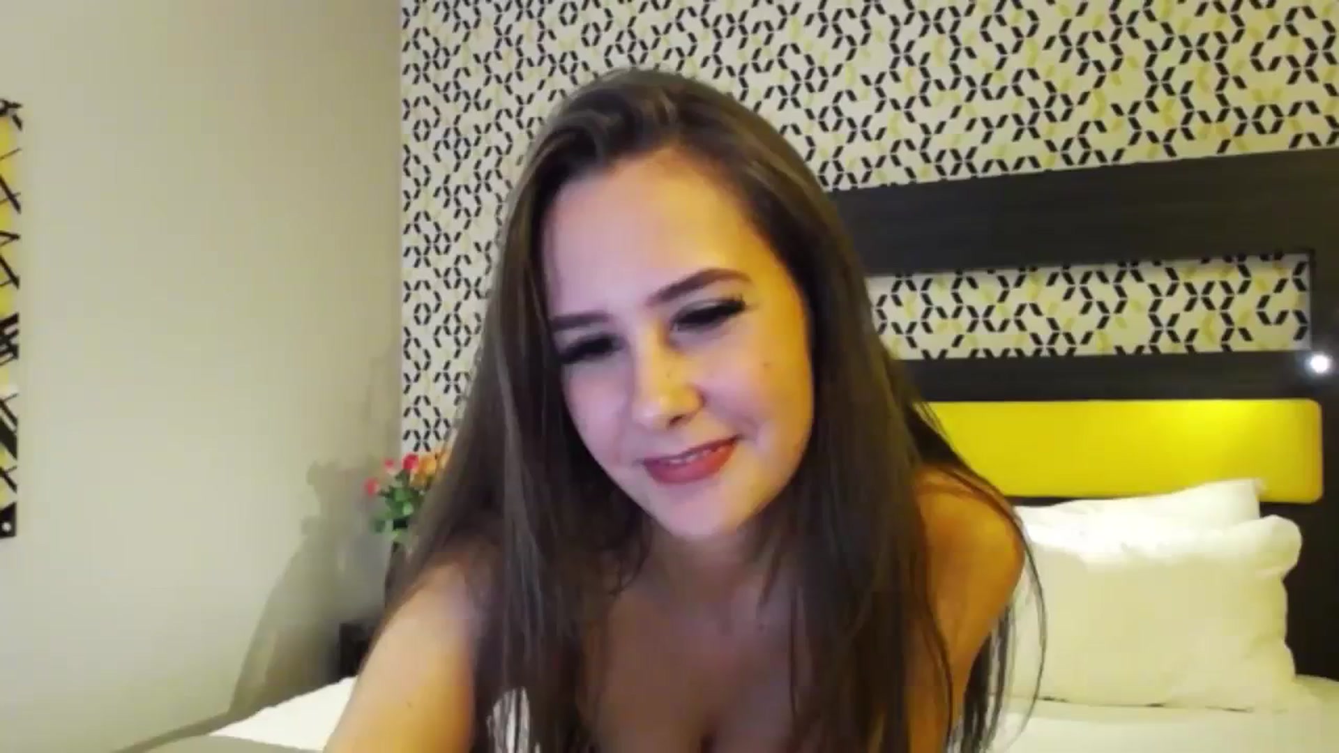 Gallery image thumbnail from RadiInParis's myfreecams stream on, 11/01/2023, 16:13 image 1 of 20