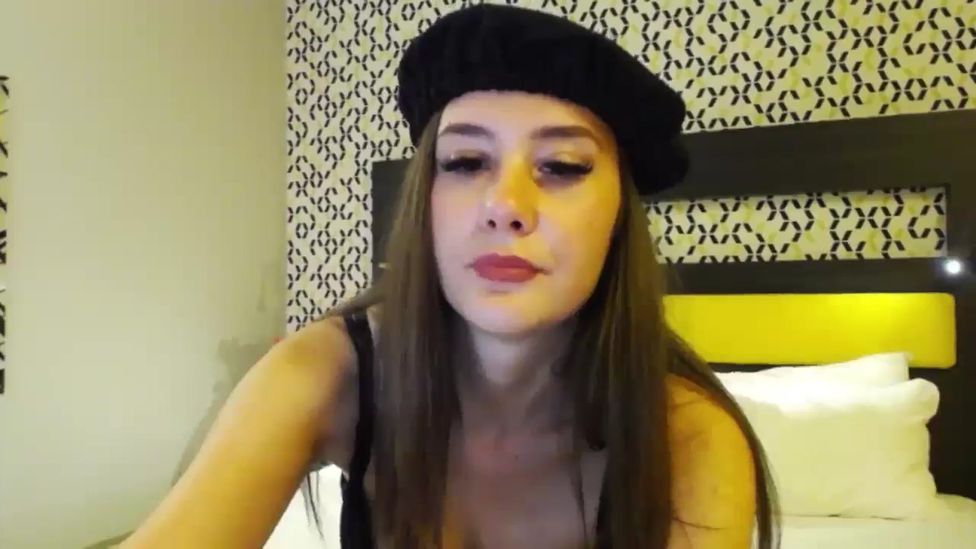 Gallery image thumbnail from RadiInParis's myfreecams stream on, 11/01/2023, 17:09 image 4 of 20