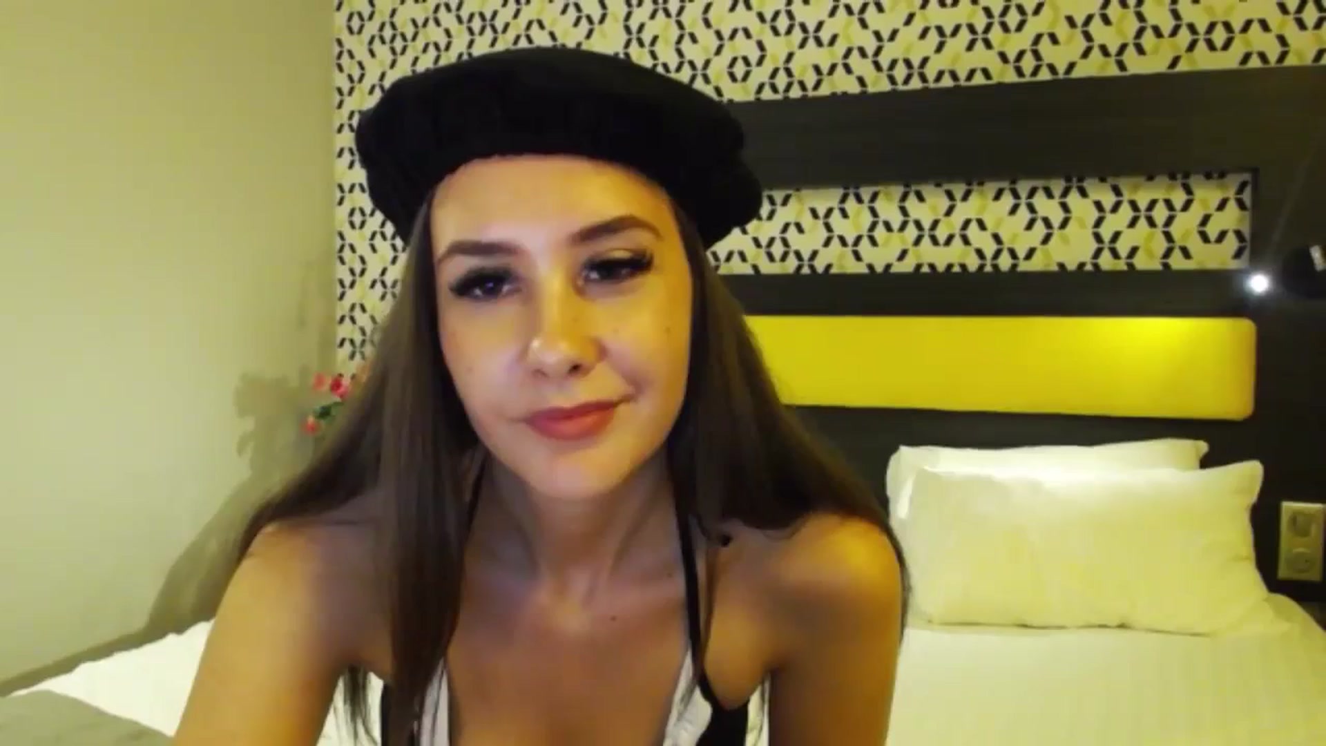 Gallery image thumbnail from RadiInParis's myfreecams stream on, 11/01/2023, 20:52 image 17 of 20