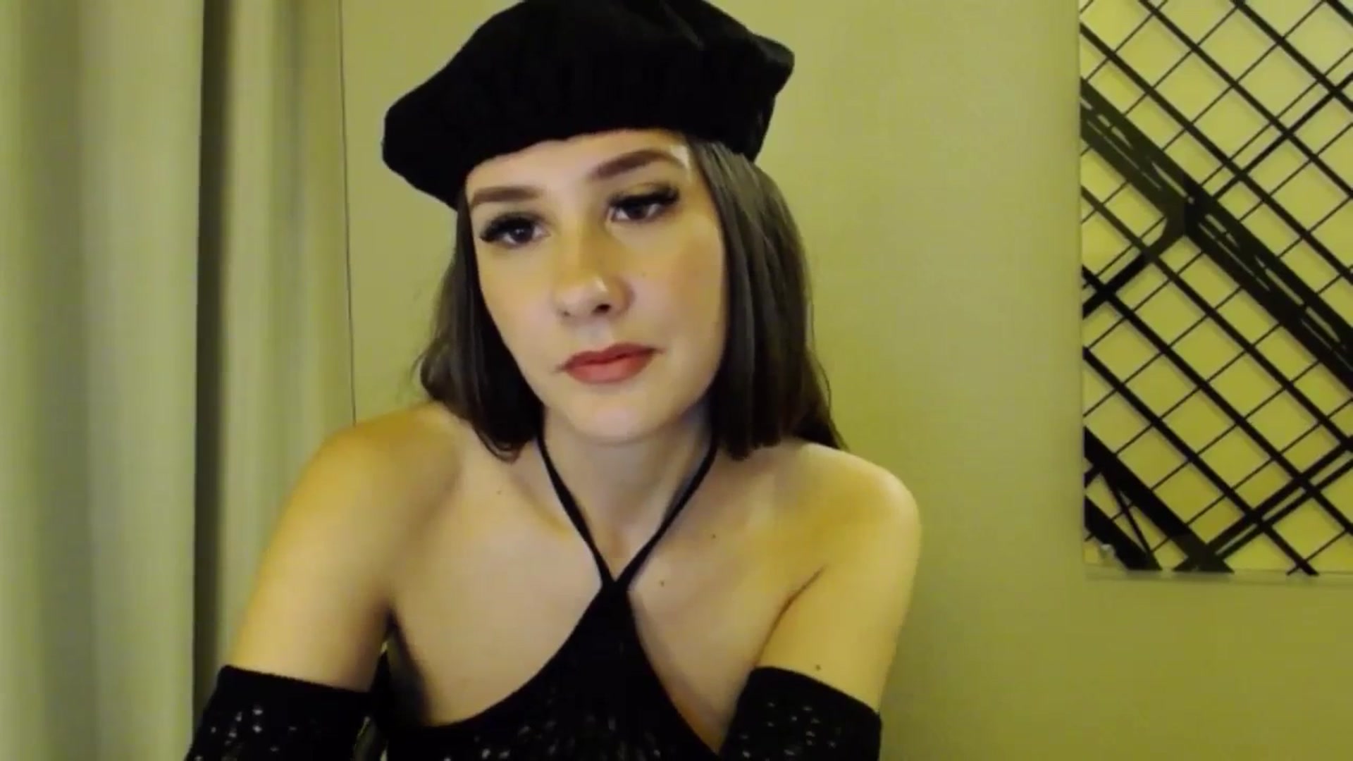 Gallery image thumbnail from RadiInParis's myfreecams stream on, 11/02/2023, 20:14 image 7 of 20