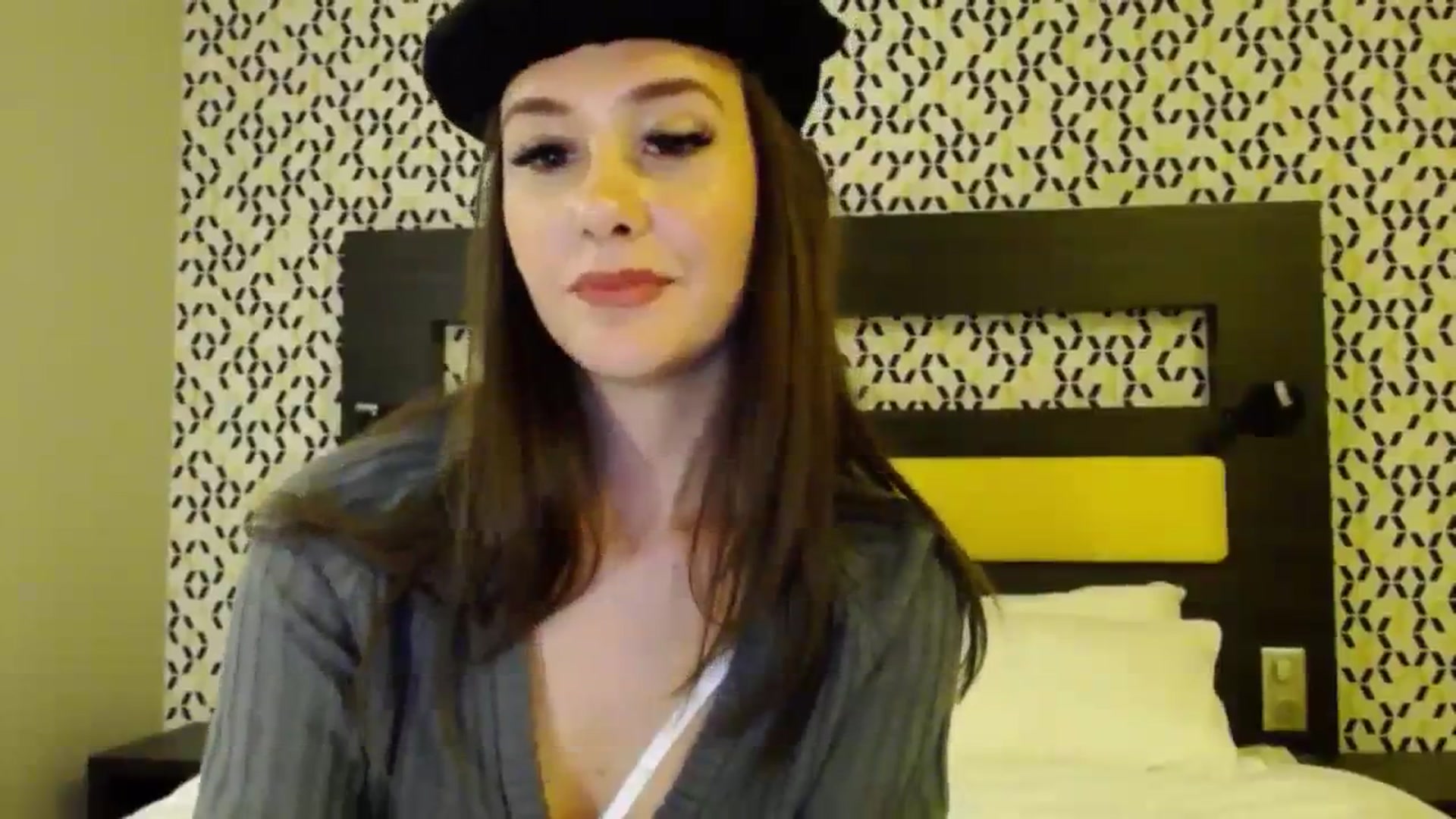 Gallery image thumbnail from RadiInParis's myfreecams stream on, 11/02/2023, 22:03 image 9 of 20