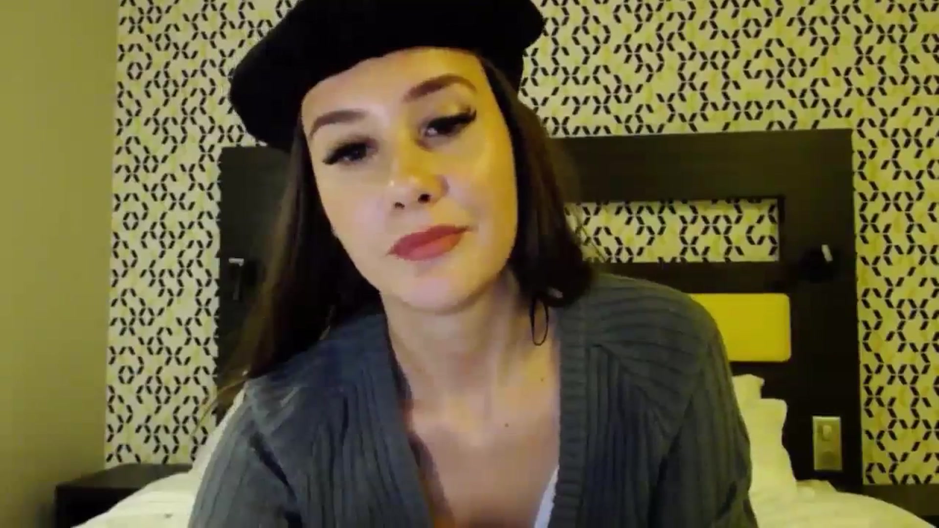 Gallery image thumbnail from RadiInParis's myfreecams stream on, 11/02/2023, 22:03 image 10 of 20