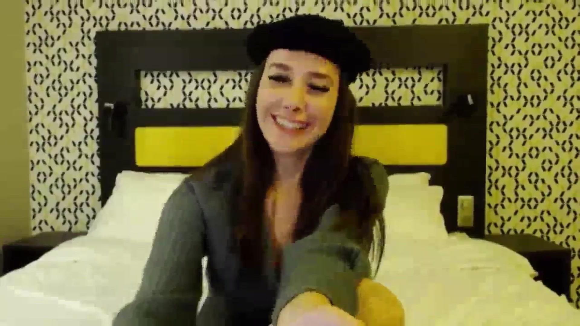 Gallery image thumbnail from RadiInParis's myfreecams stream on, 11/02/2023, 22:03 image 15 of 20
