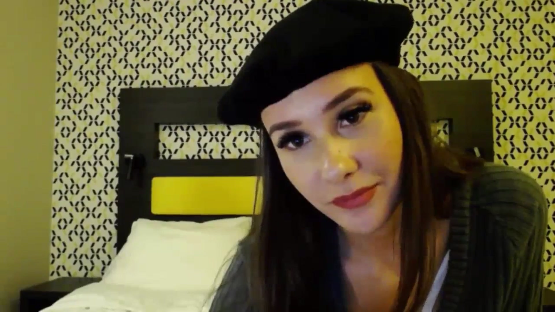 Gallery image thumbnail from RadiInParis's myfreecams stream on, 11/02/2023, 22:03 image 11 of 20