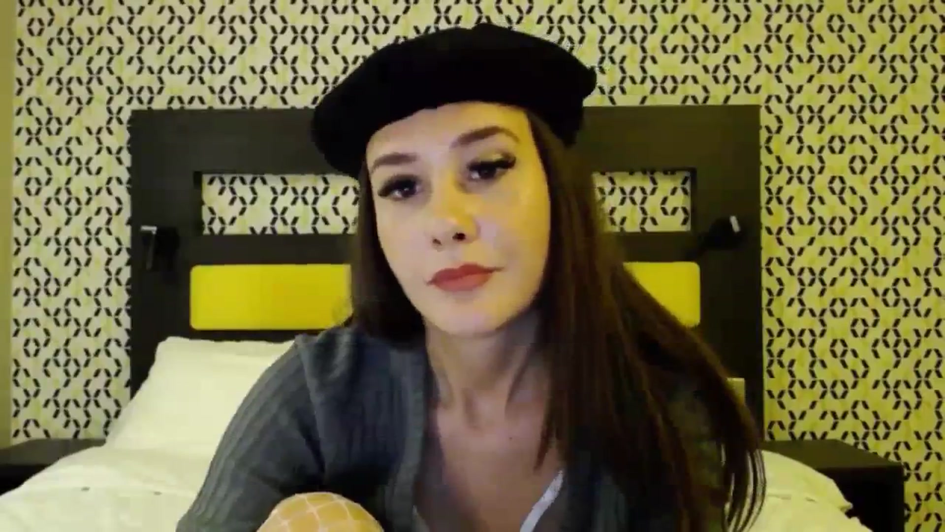 Gallery image thumbnail from RadiInParis's myfreecams stream on, 11/02/2023, 22:03 image 18 of 20