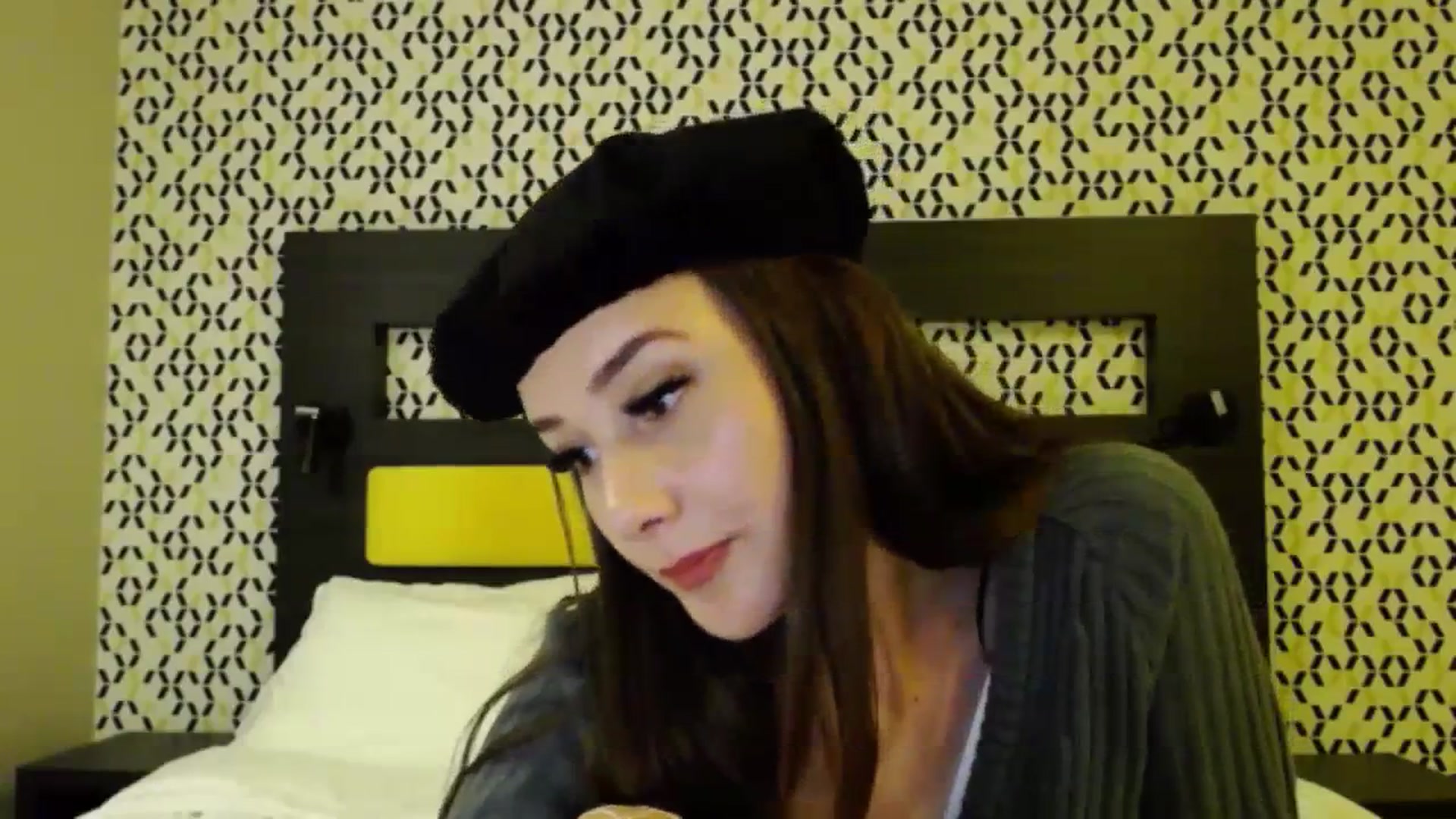 Gallery image thumbnail from RadiInParis's myfreecams stream on, 11/02/2023, 22:03 image 13 of 20