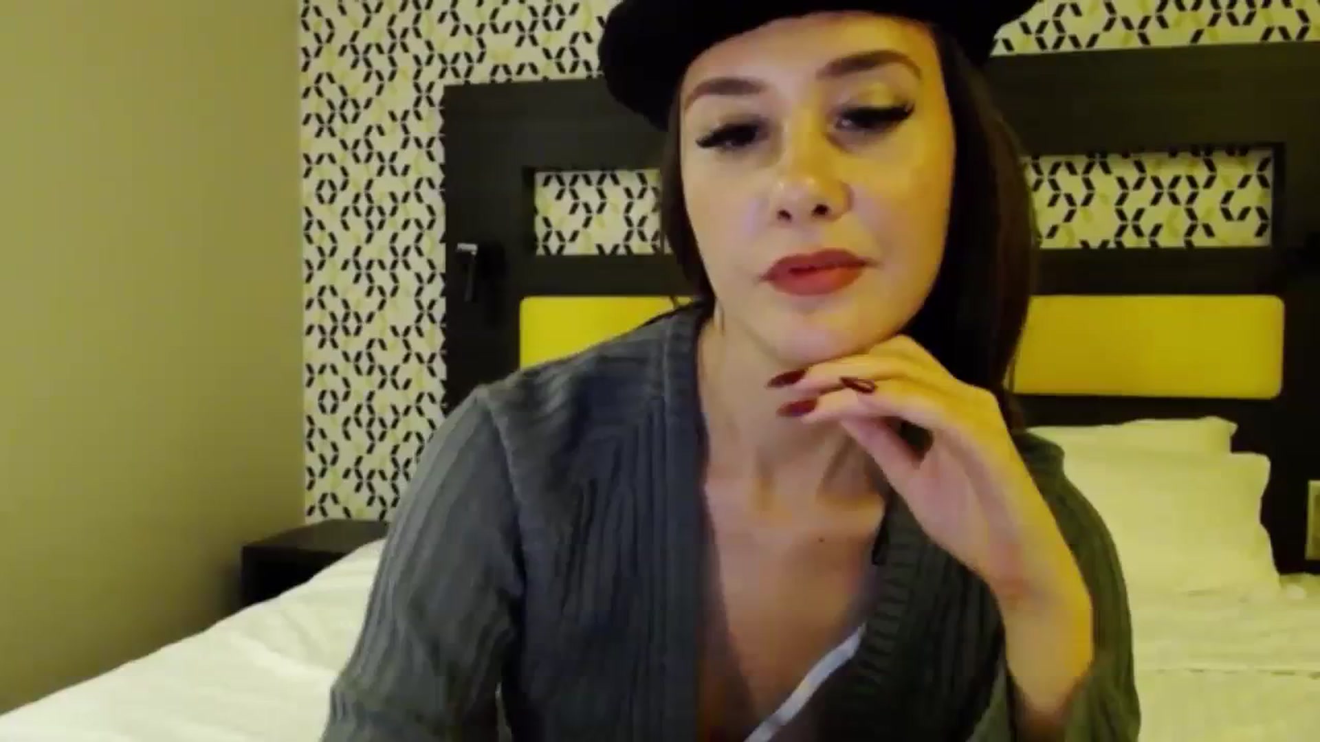 Gallery image thumbnail from RadiInParis's myfreecams stream on, 11/02/2023, 22:03 image 1 of 20