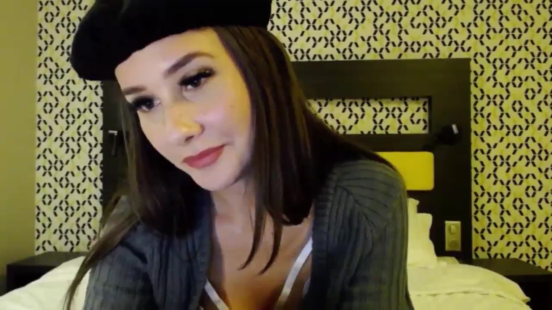 Gallery image thumbnail from RadiInParis's myfreecams stream on, 11/02/2023, 22:30 image 20 of 20