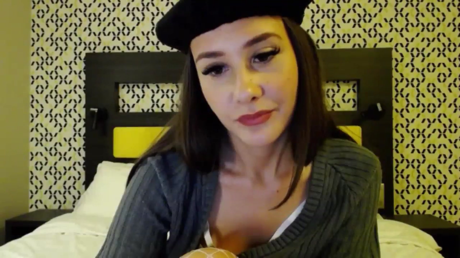 Gallery image thumbnail from RadiInParis's myfreecams stream on, 11/02/2023, 22:30 image 19 of 20