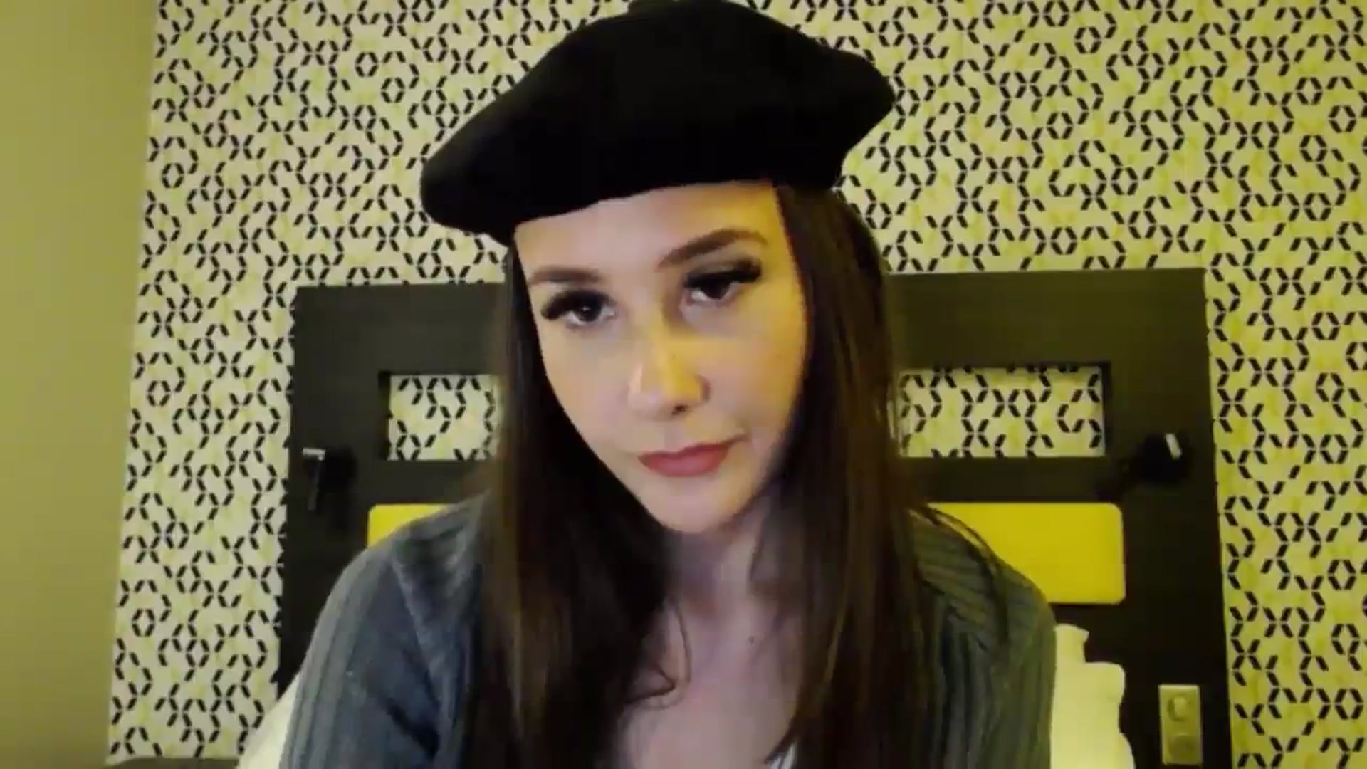 Gallery image thumbnail from RadiInParis's myfreecams stream on, 11/02/2023, 22:30 image 7 of 20