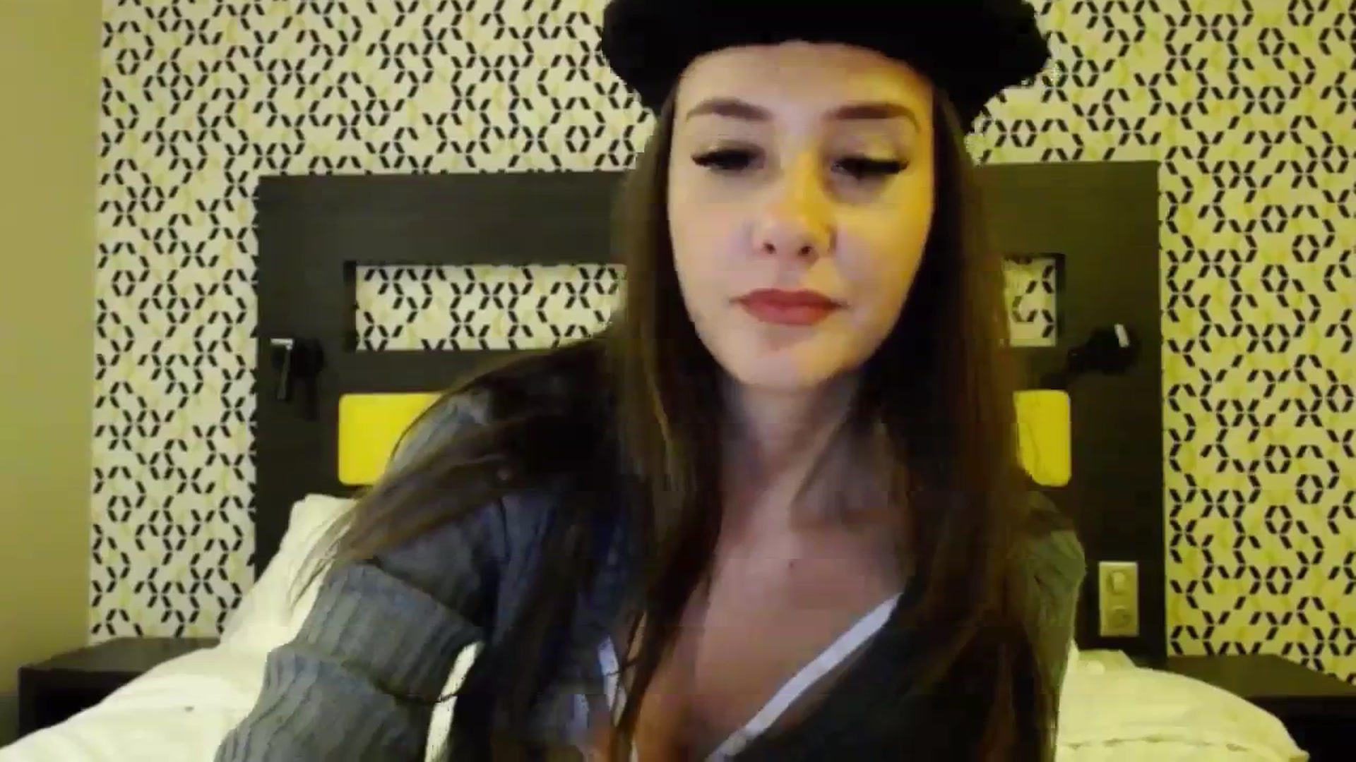 Gallery image thumbnail from RadiInParis's myfreecams stream on, 11/02/2023, 22:30 image 16 of 20