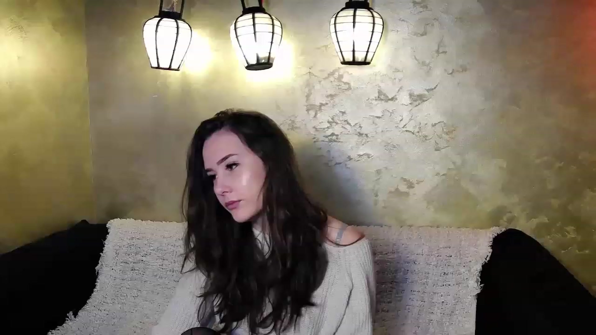 Gallery image thumbnail from Radiance's myfreecams stream on, 11/19/2022, 15:30 image 16 of 20