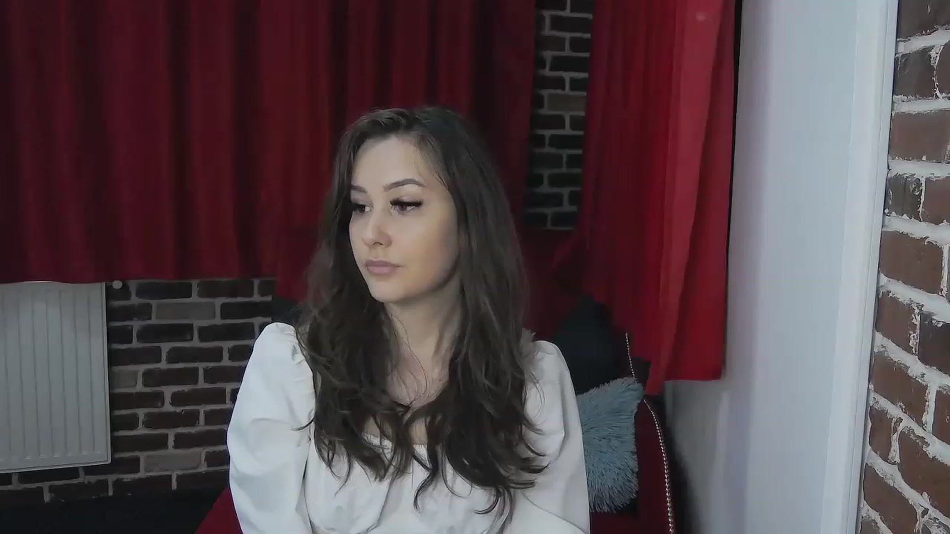 Gallery image thumbnail from Radiance's myfreecams stream on, 11/29/2022, 16:25 image 2 of 20