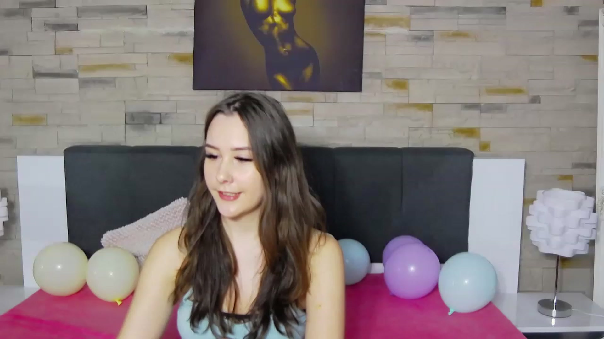 Gallery image thumbnail from Radiance's myfreecams stream on, 12/01/2022, 15:39 image 19 of 20