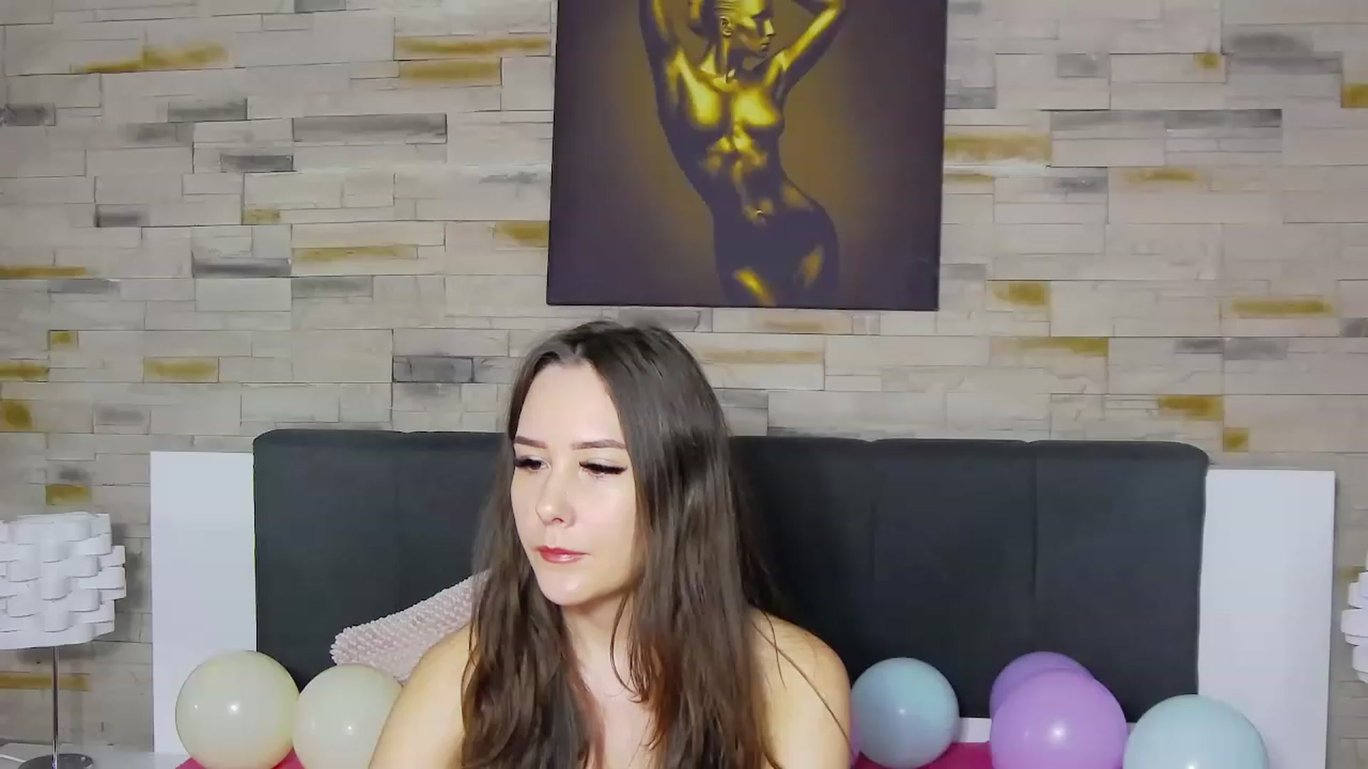 Gallery image thumbnail from Radiance's myfreecams stream on, 12/01/2022, 15:39 image 14 of 20