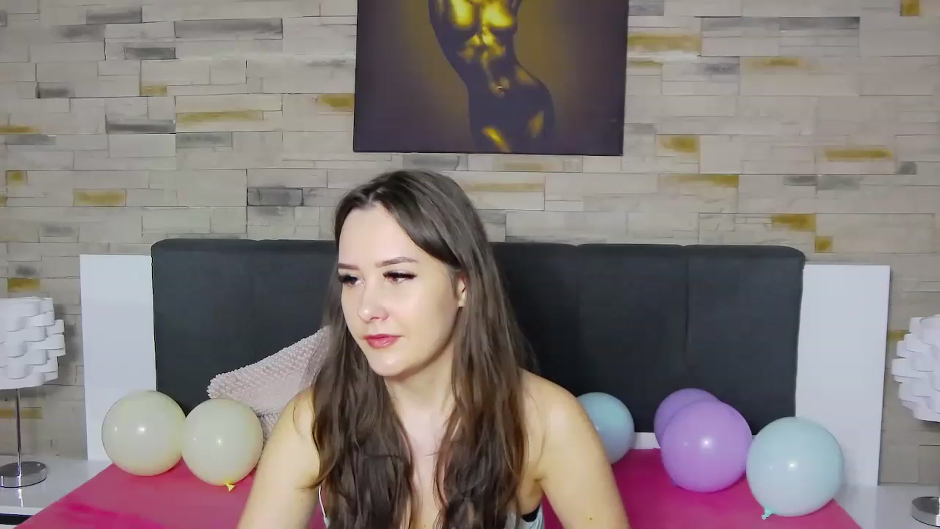 Gallery image thumbnail from Radiance's myfreecams stream on, 12/01/2022, 17:05 image 9 of 20