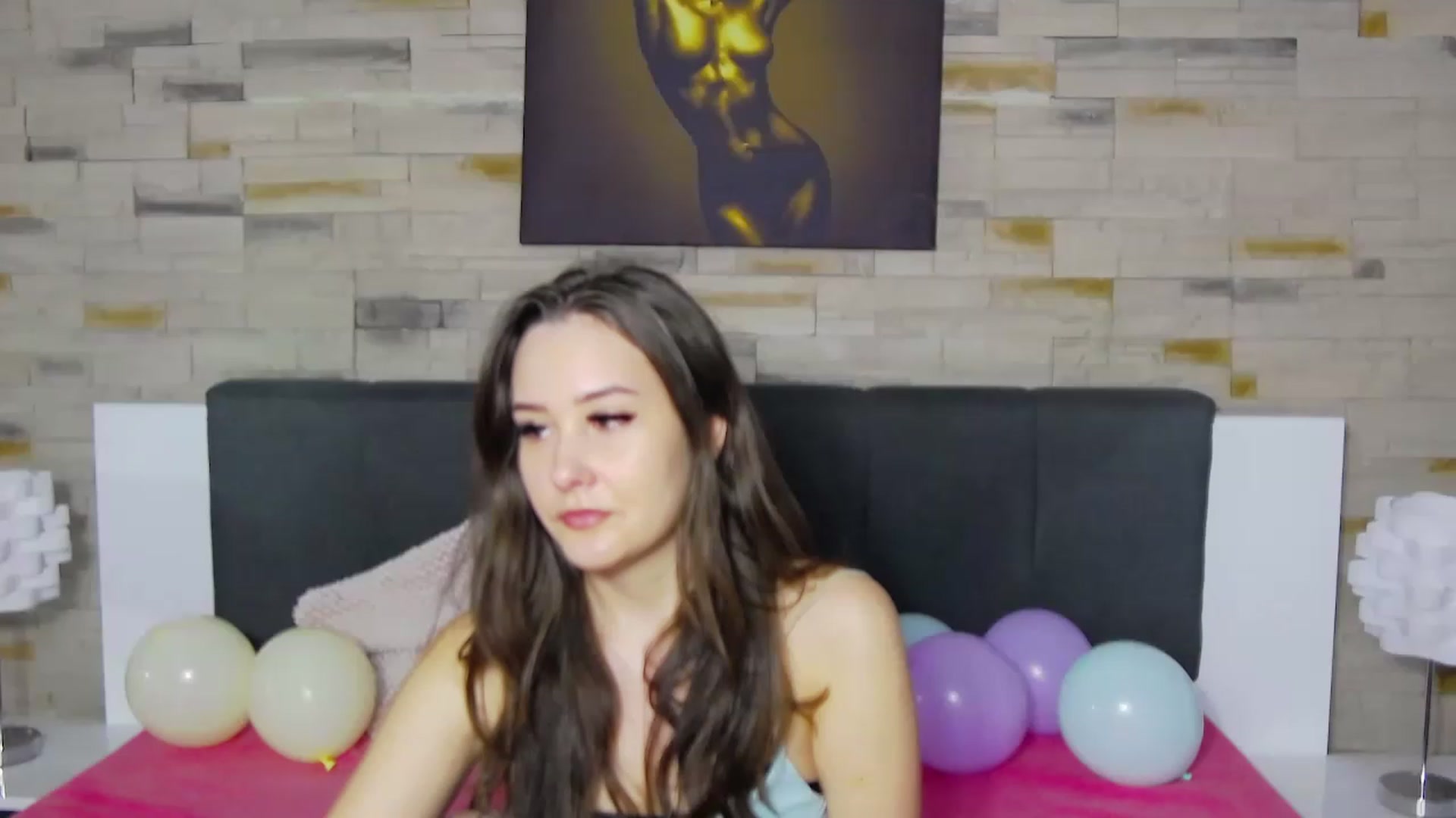 Gallery image thumbnail from Radiance's myfreecams stream on, 12/01/2022, 17:05 image 17 of 20