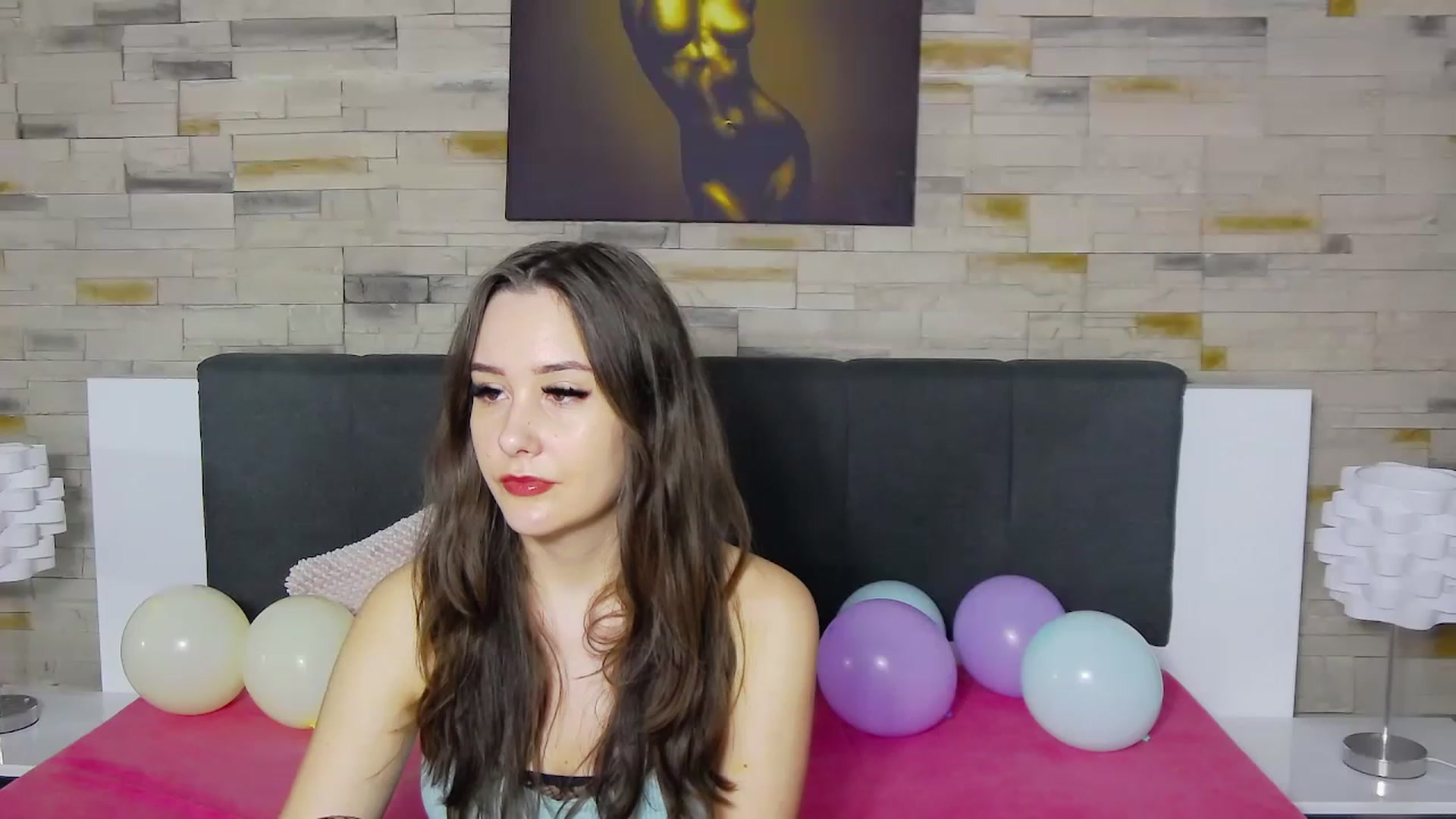 Gallery image thumbnail from Radiance's myfreecams stream on, 12/01/2022, 19:08 image 14 of 20