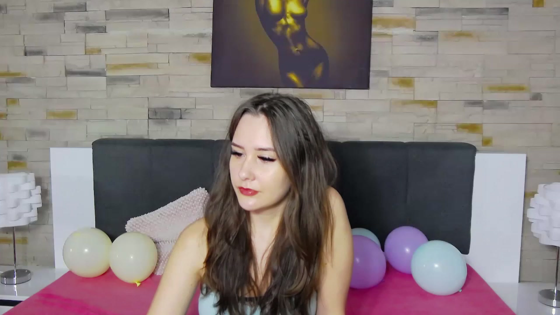Gallery image thumbnail from Radiance's myfreecams stream on, 12/01/2022, 19:08 image 11 of 20