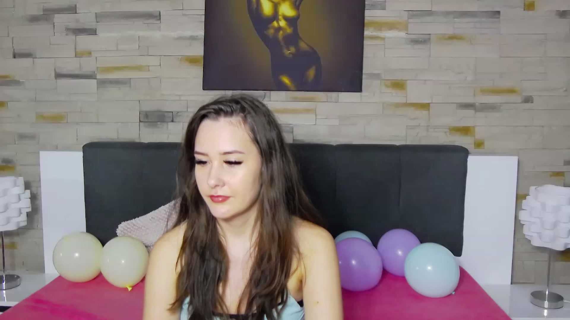 Gallery image thumbnail from Radiance's myfreecams stream on, 12/01/2022, 19:08 image 4 of 20