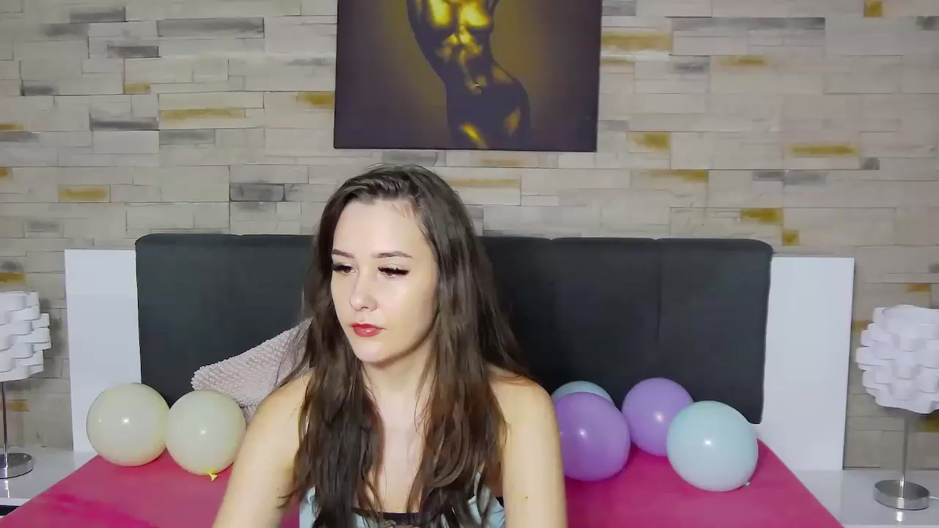 Gallery image thumbnail from Radiance's myfreecams stream on, 12/01/2022, 19:08 image 5 of 20