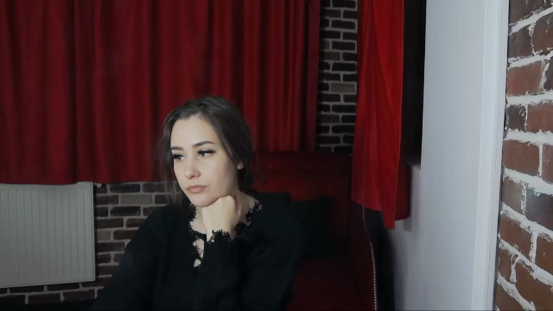 Gallery image thumbnail from Radiance's myfreecams stream on, 12/06/2022, 16:10 image 1 of 20