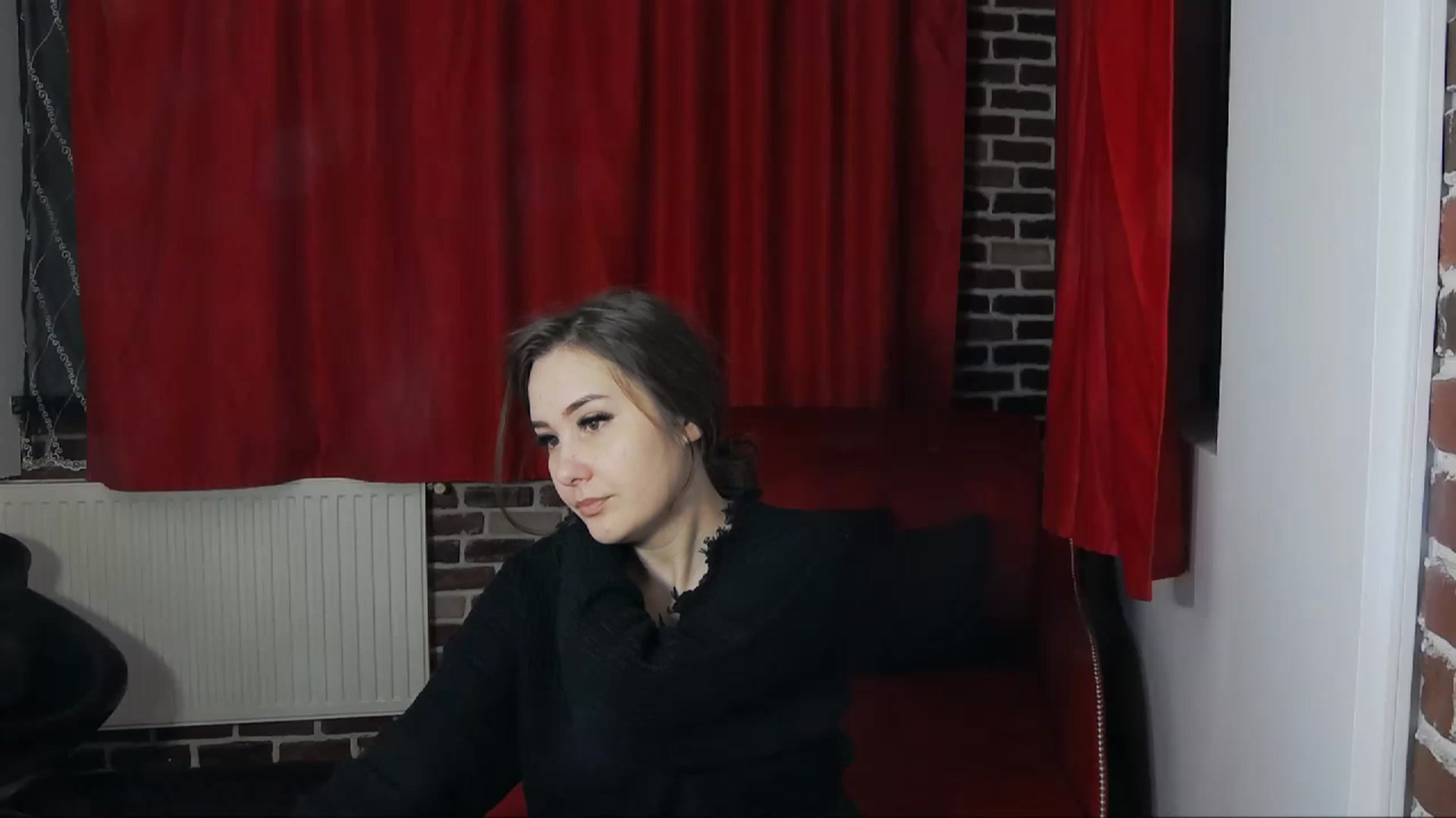 Gallery image thumbnail from Radiance's myfreecams stream on, 12/06/2022, 20:15 image 16 of 20