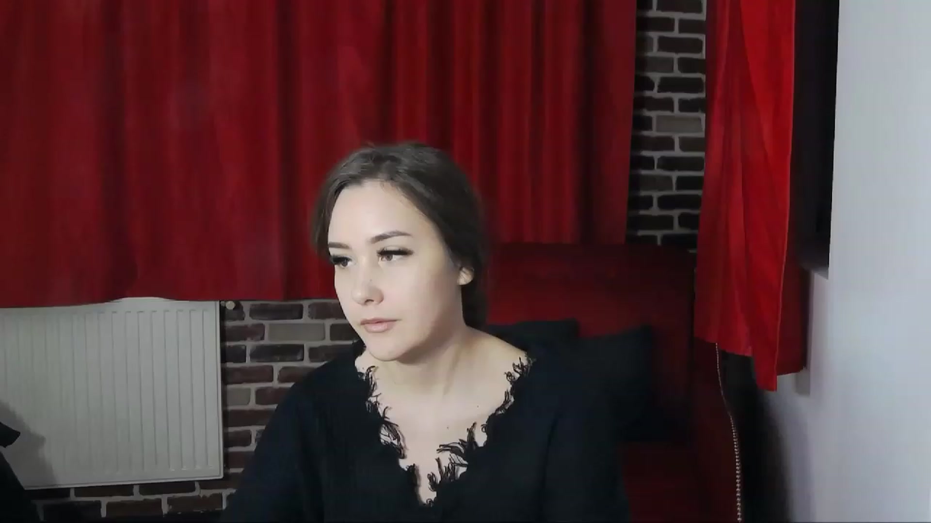 Gallery image thumbnail from Radiance's myfreecams stream on, 12/06/2022, 20:15 image 3 of 20