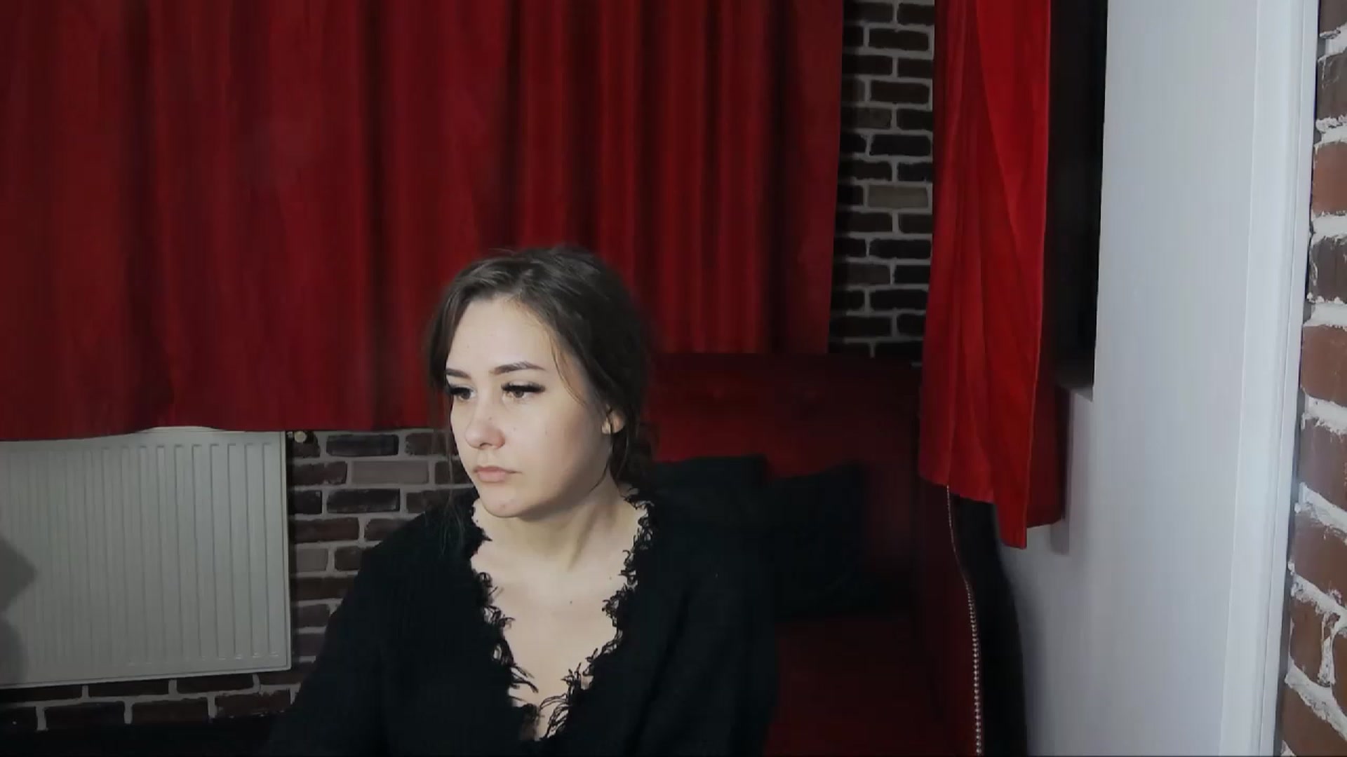 Gallery image thumbnail from Radiance's myfreecams stream on, 12/06/2022, 20:15 image 19 of 20