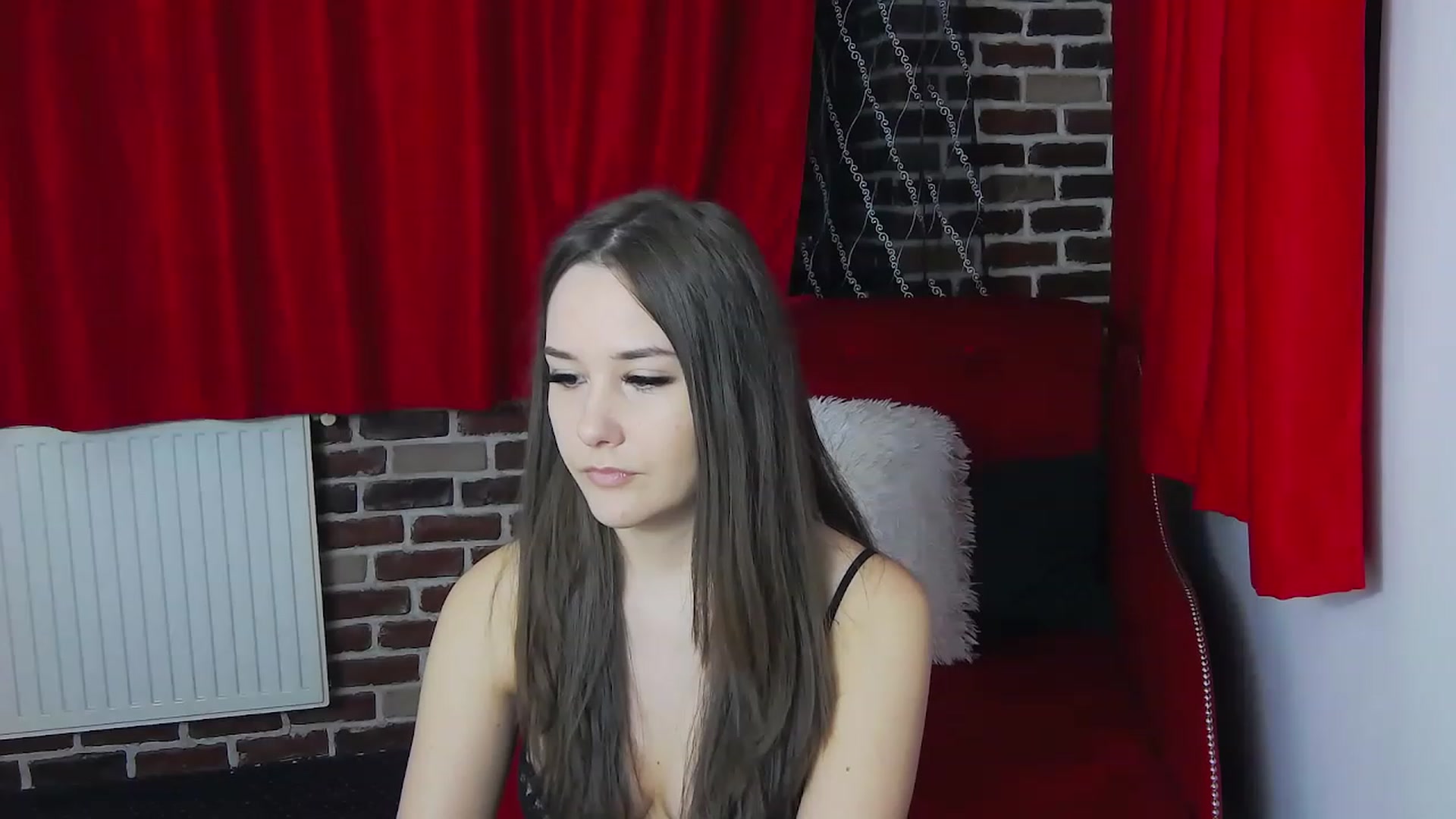 Gallery image thumbnail from Radiance's myfreecams stream on, 12/07/2022, 15:20 image 20 of 20