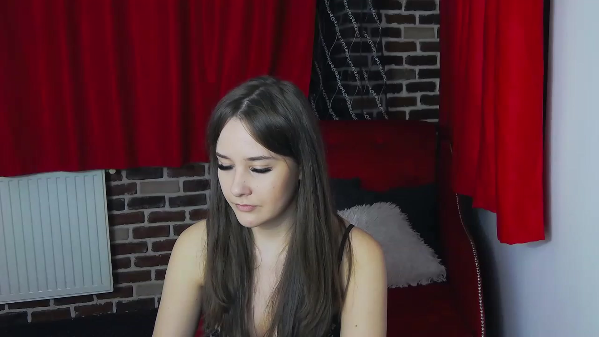 Gallery image thumbnail from Radiance's myfreecams stream on, 12/07/2022, 19:59 image 18 of 20