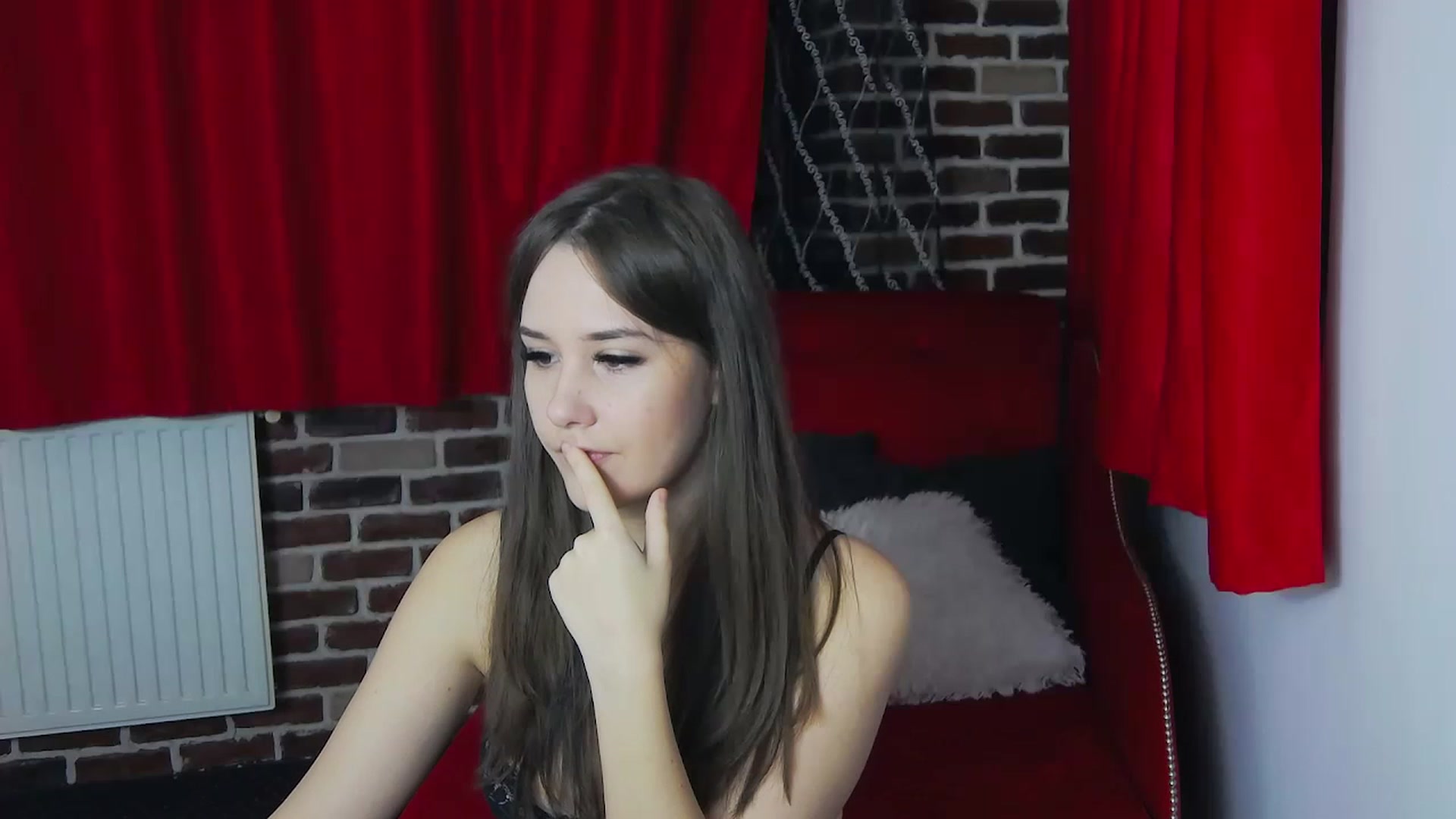 Gallery image thumbnail from Radiance's myfreecams stream on, 12/07/2022, 19:59 image 17 of 20