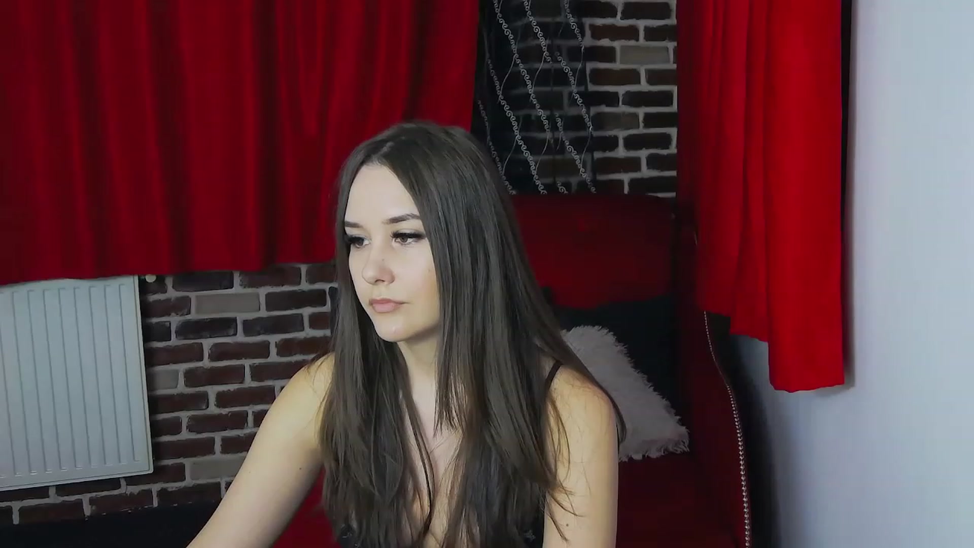 Gallery image thumbnail from Radiance's myfreecams stream on, 12/07/2022, 19:59 image 5 of 20