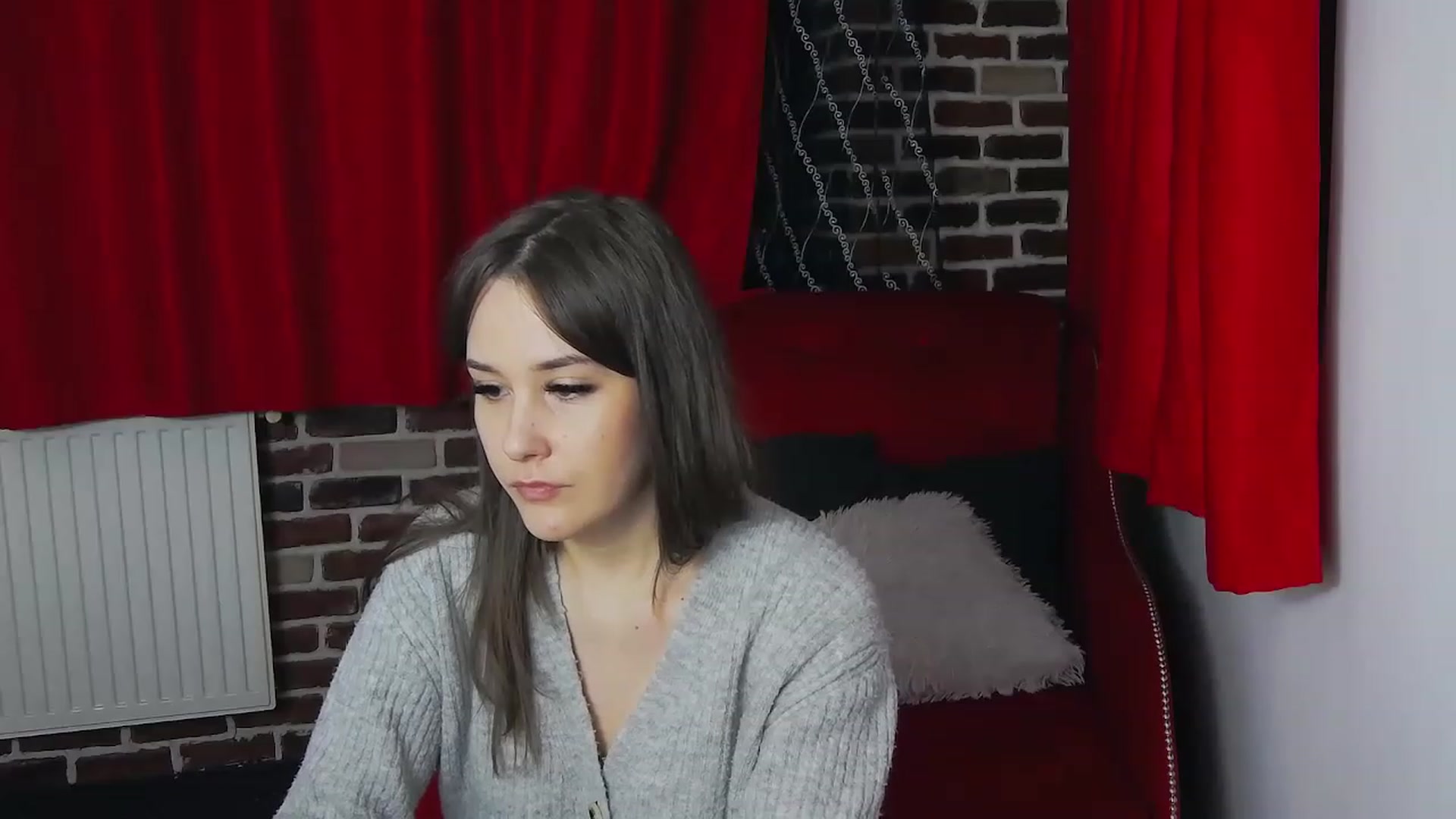 Gallery image thumbnail from Radiance's myfreecams stream on, 12/07/2022, 20:21 image 19 of 20