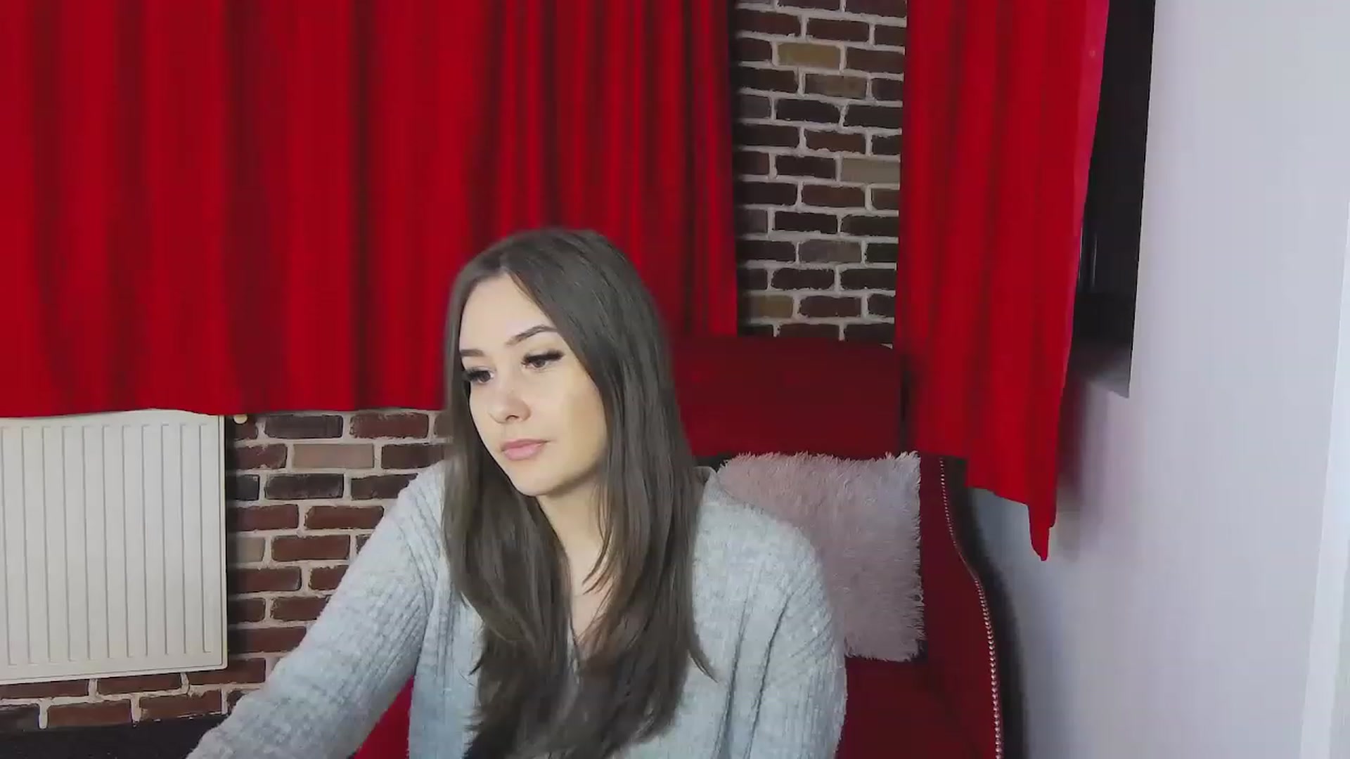 Gallery image thumbnail from Radiance's myfreecams stream on, 12/09/2022, 16:07 image 10 of 20