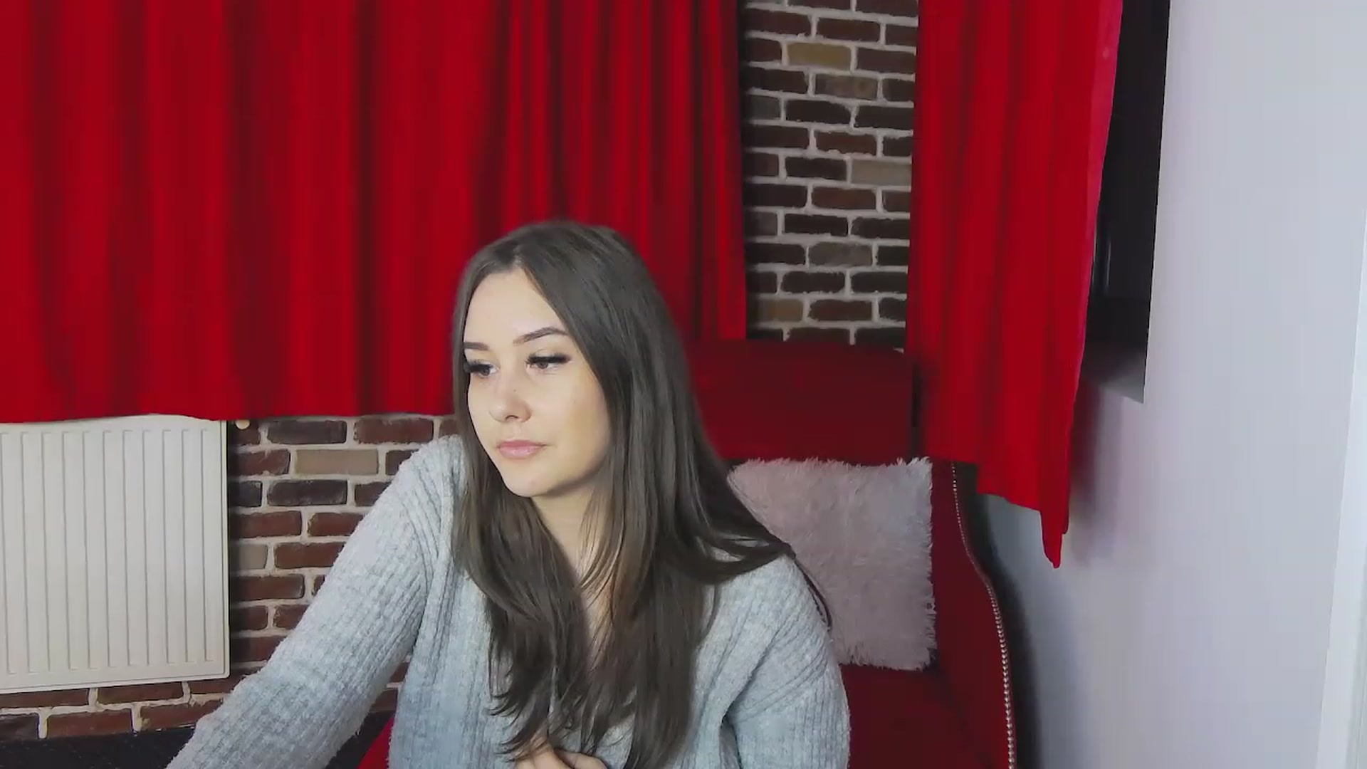 Gallery image thumbnail from Radiance's myfreecams stream on, 12/09/2022, 16:07 image 2 of 20