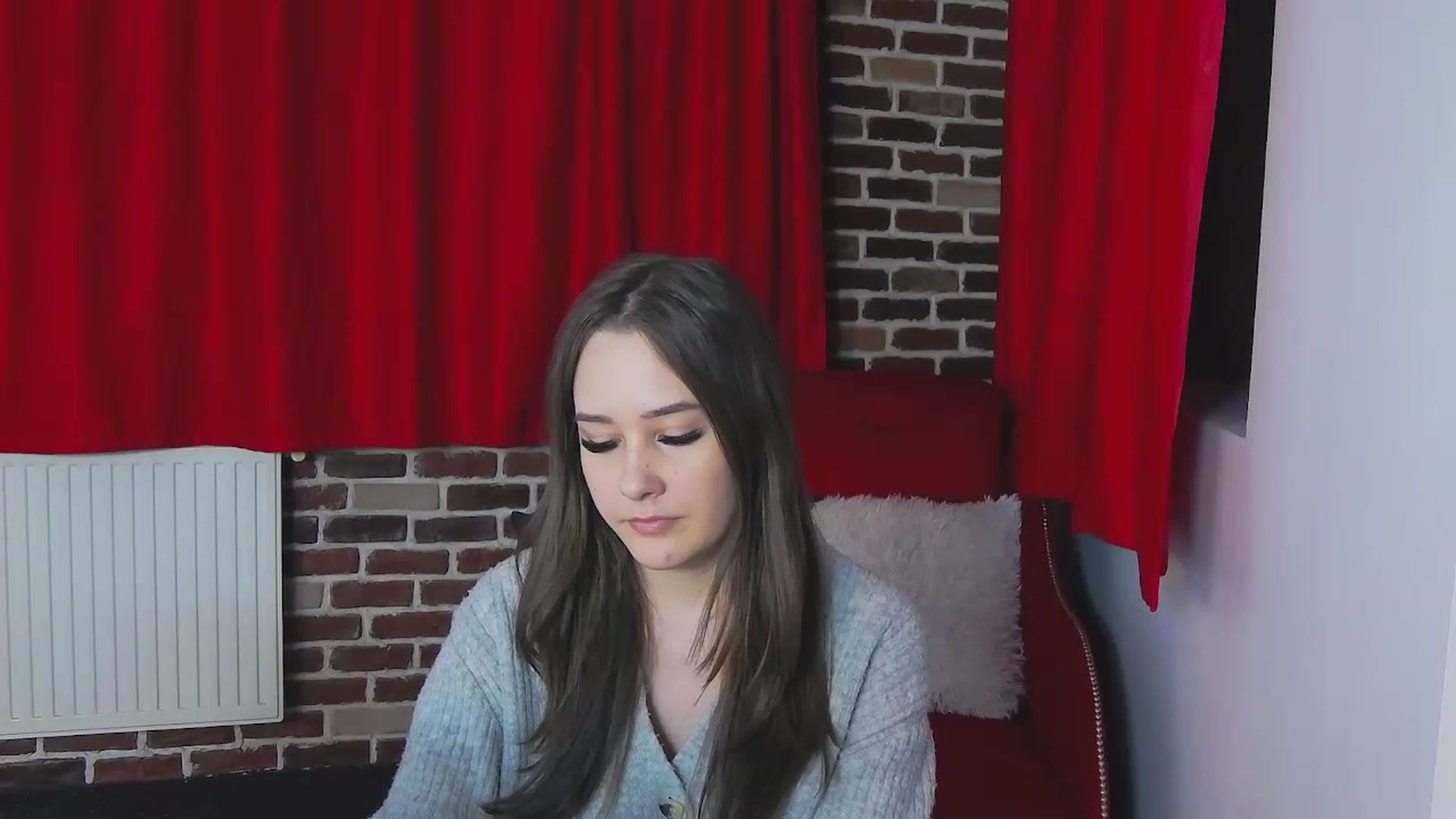 Gallery image thumbnail from Radiance's myfreecams stream on, 12/09/2022, 18:14 image 12 of 20