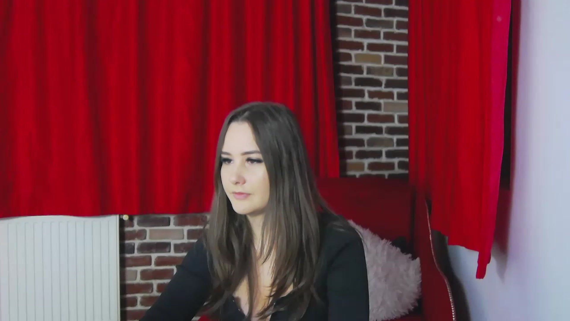Gallery image thumbnail from Radiance's myfreecams stream on, 12/10/2022, 16:04 image 10 of 20