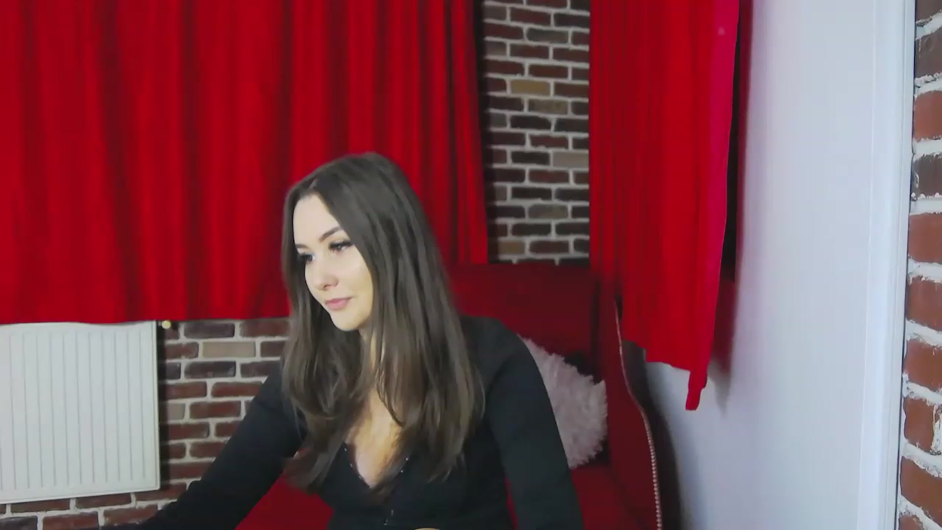 Gallery image thumbnail from Radiance's myfreecams stream on, 12/10/2022, 16:04 image 18 of 20