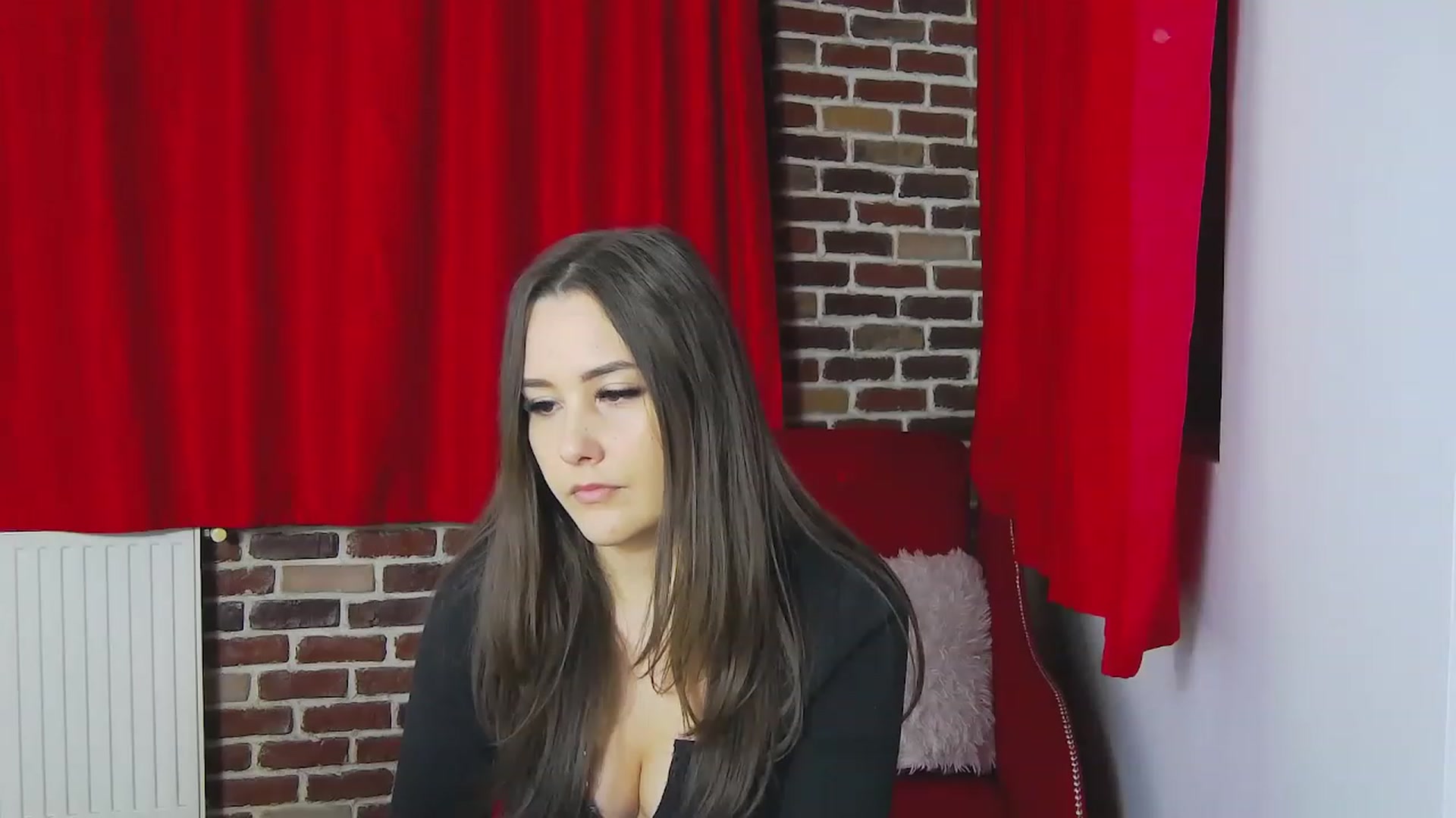 Gallery image thumbnail from Radiance's myfreecams stream on, 12/10/2022, 18:06 image 3 of 20