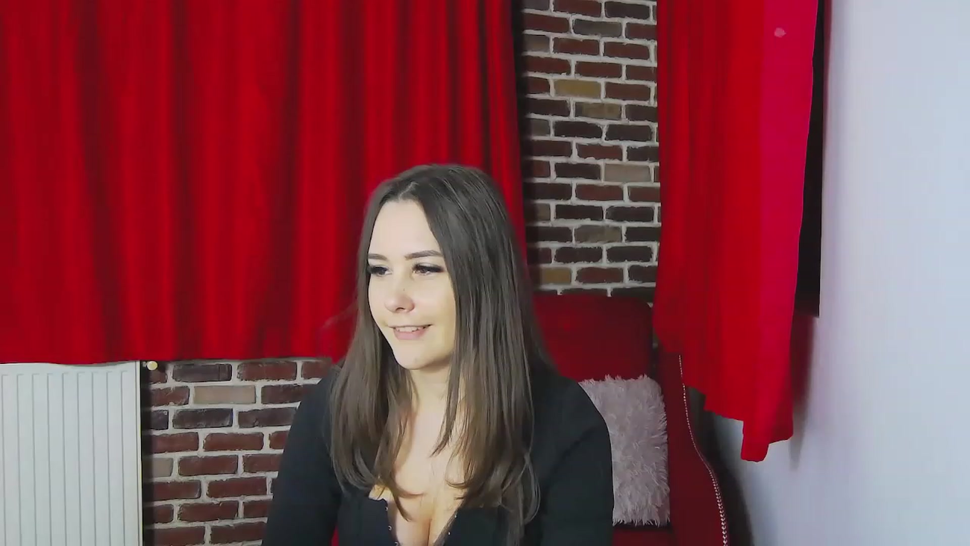 Gallery image thumbnail from Radiance's myfreecams stream on, 12/10/2022, 18:06 image 13 of 20