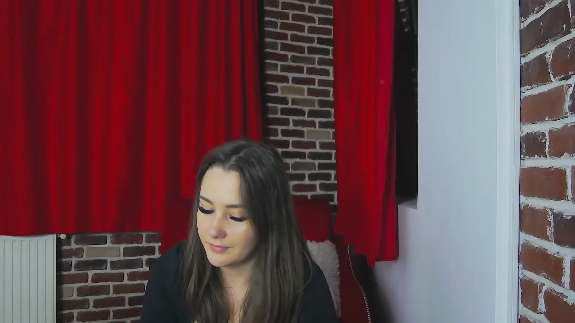 Gallery image thumbnail from Radiance's myfreecams stream on, 12/10/2022, 18:58 image 15 of 20