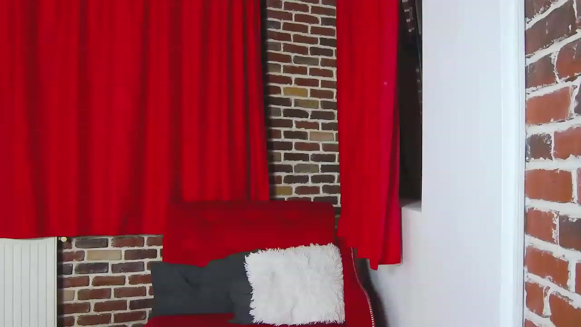 Gallery image thumbnail from Radiance's myfreecams stream on, 12/10/2022, 20:04 image 4 of 20