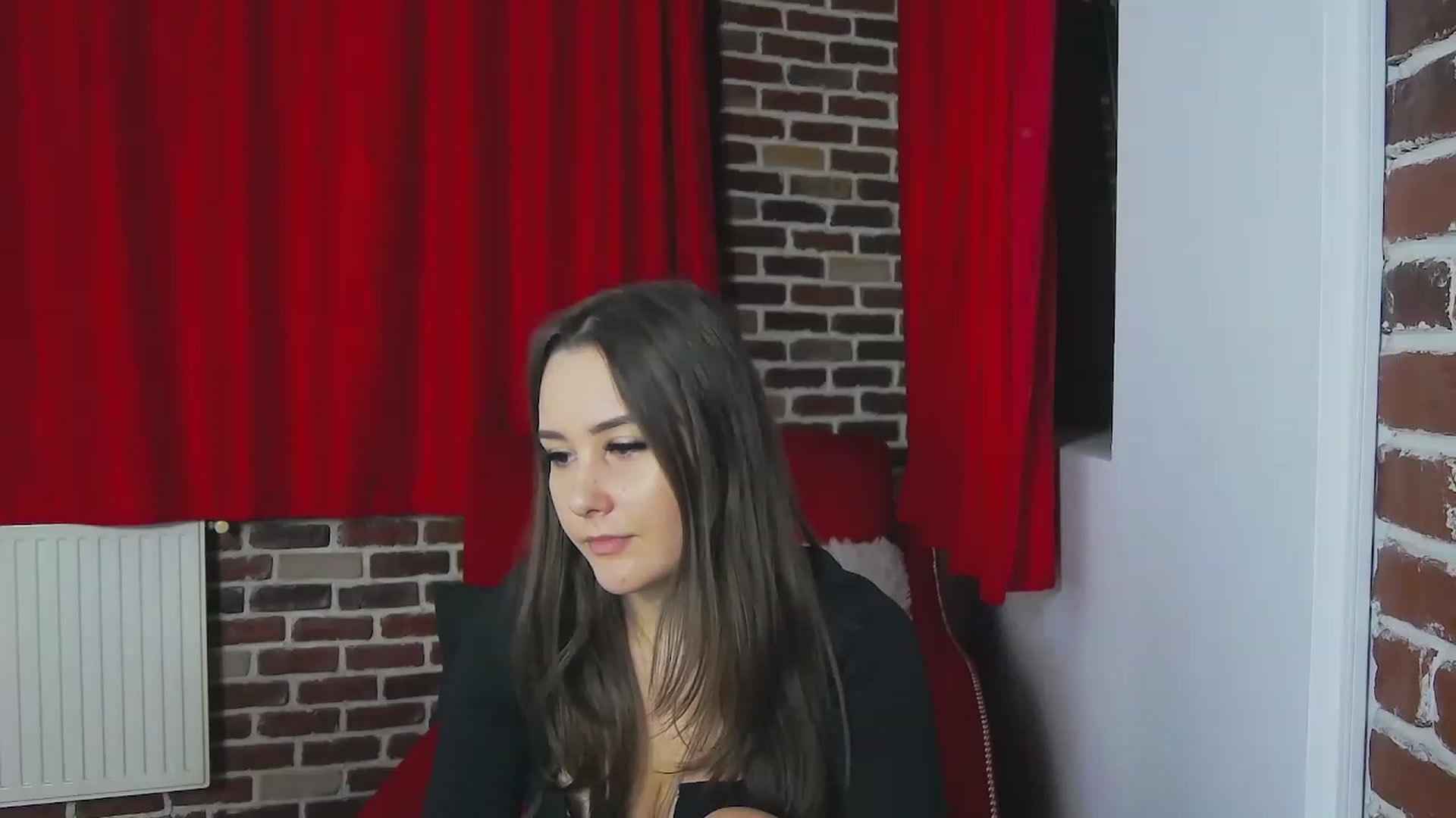 Gallery image thumbnail from Radiance's myfreecams stream on, 12/10/2022, 20:04 image 20 of 20