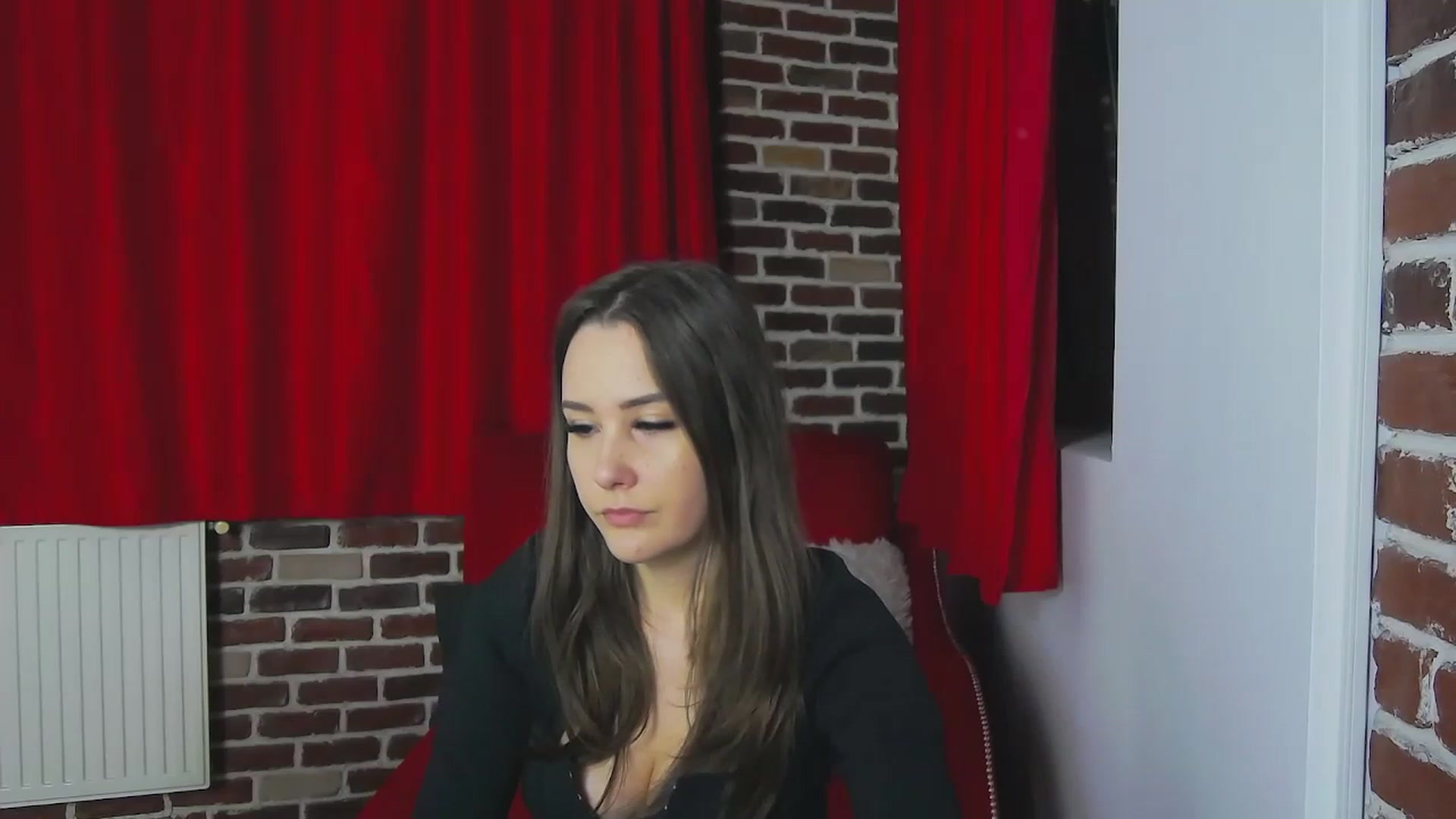 Gallery image thumbnail from Radiance's myfreecams stream on, 12/10/2022, 20:04 image 6 of 20