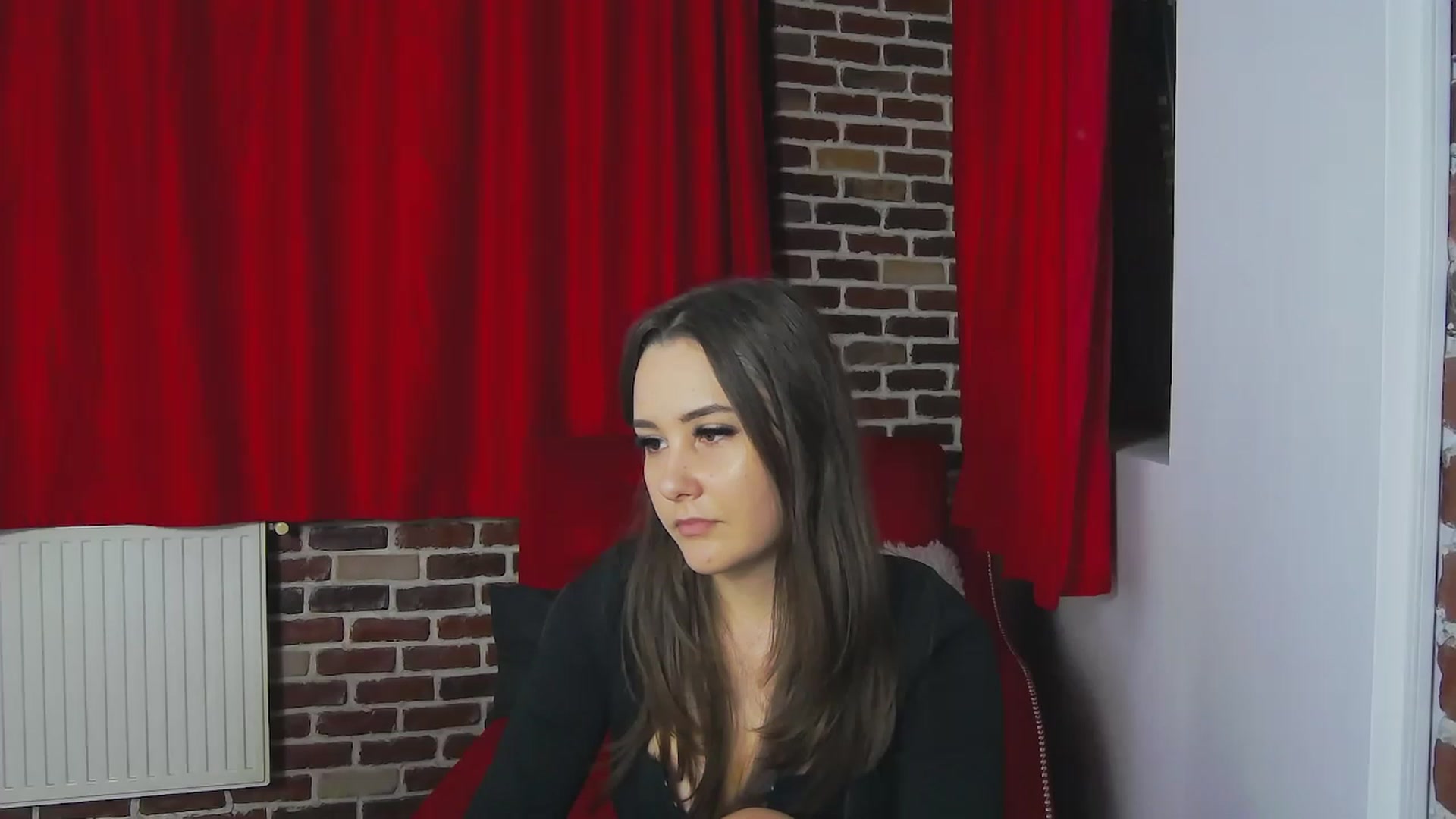 Gallery image thumbnail from Radiance's myfreecams stream on, 12/10/2022, 21:21 image 3 of 20