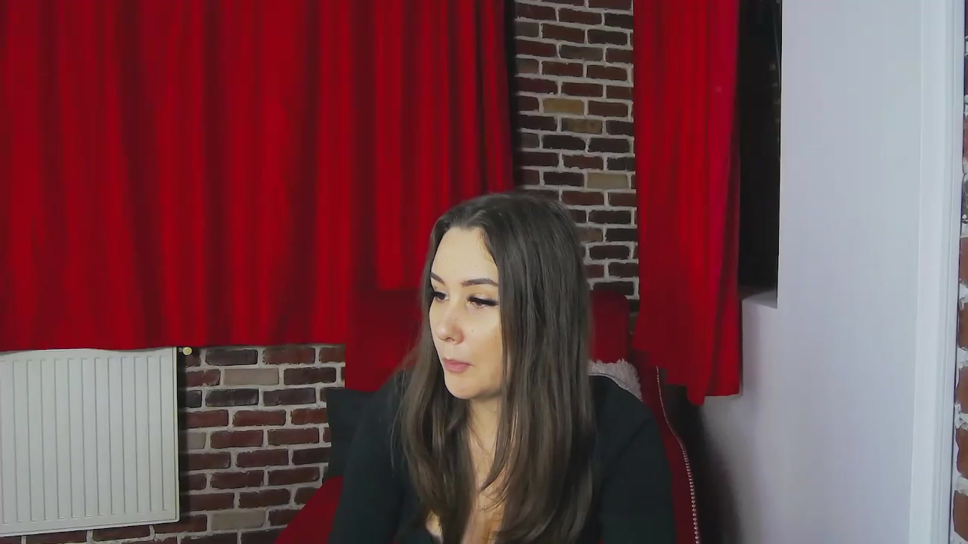 Gallery image thumbnail from Radiance's myfreecams stream on, 12/10/2022, 21:21 image 16 of 20