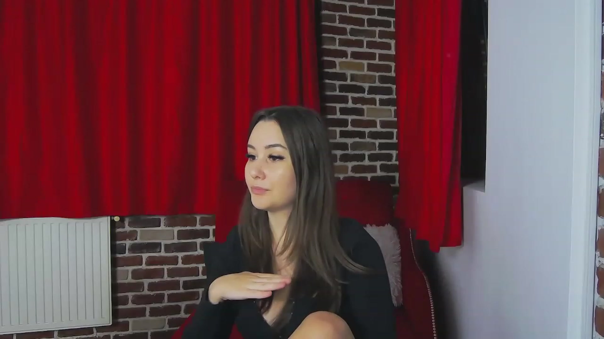 Gallery image thumbnail from Radiance's myfreecams stream on, 12/10/2022, 21:21 image 4 of 20