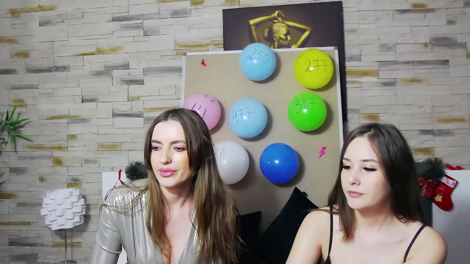 Gallery image thumbnail from Radiance's myfreecams stream on, 12/15/2022, 19:22 image 2 of 20